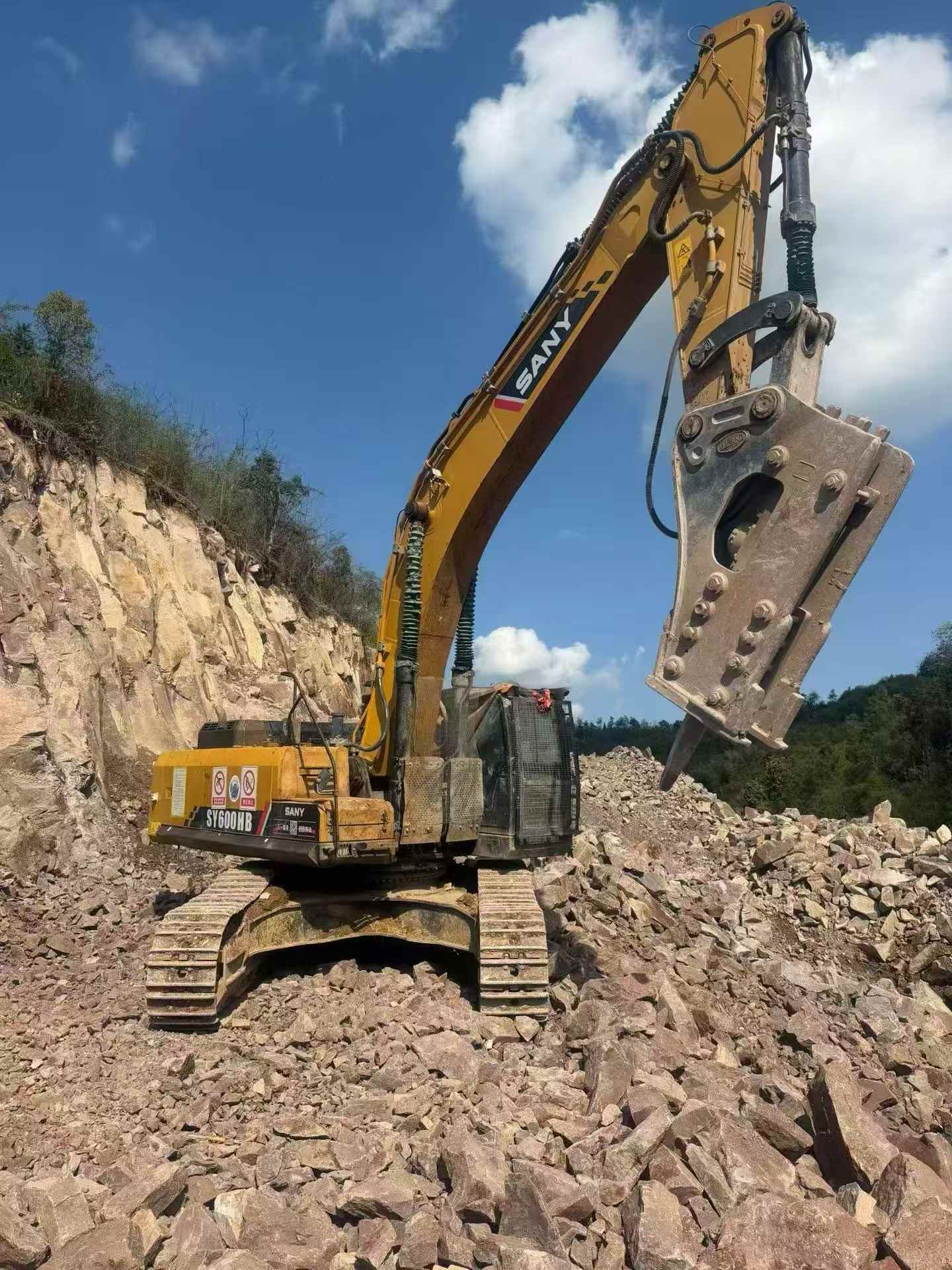 Buy Sany SY600HB Used Excavator / 4