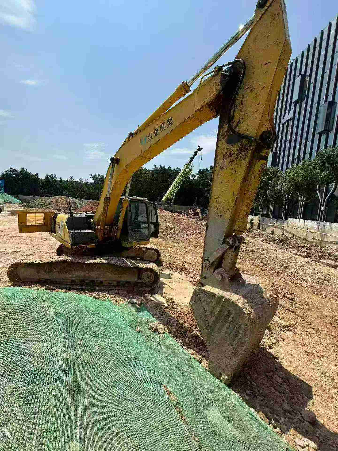 Buy Sumitomo SH240-3 Used Excavator / 6