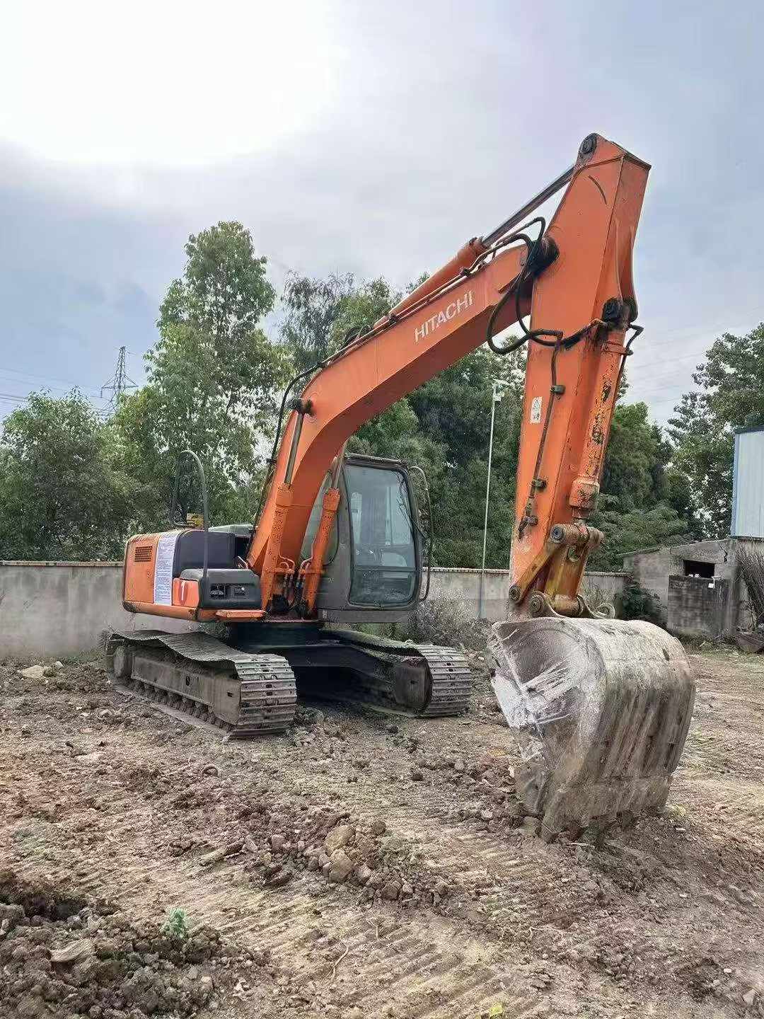 Buy Hitachi EX120-6 Used Excavator / 2