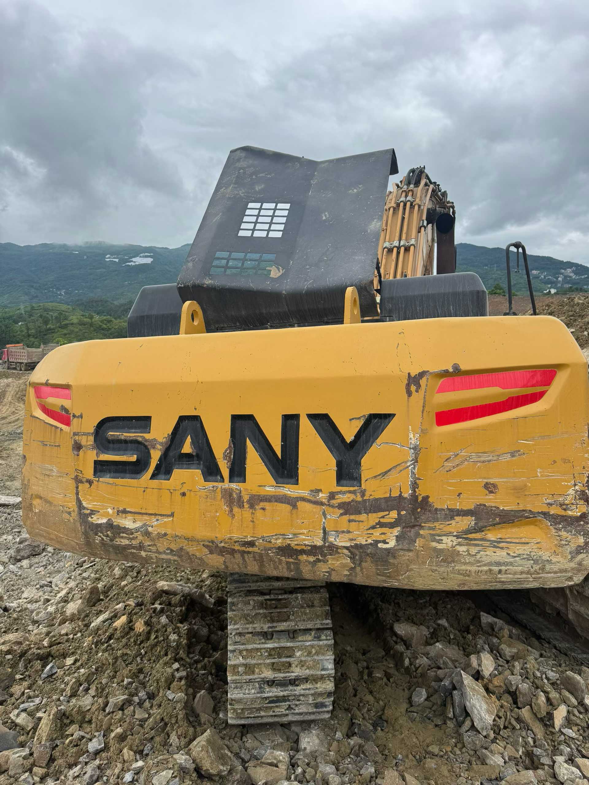 Buy Sany SY365C Used Excavator / 3