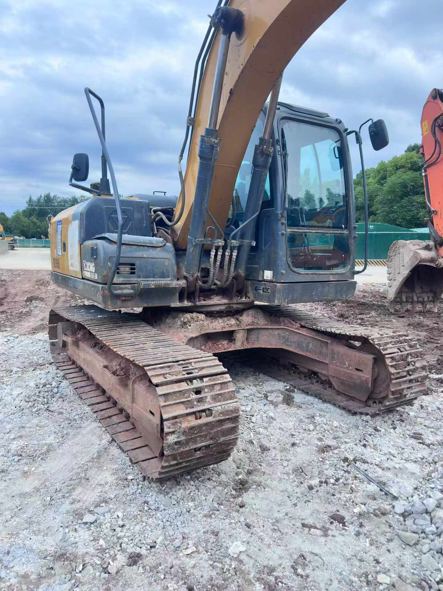 Buy XCMG XE135B Used Excavator / 4