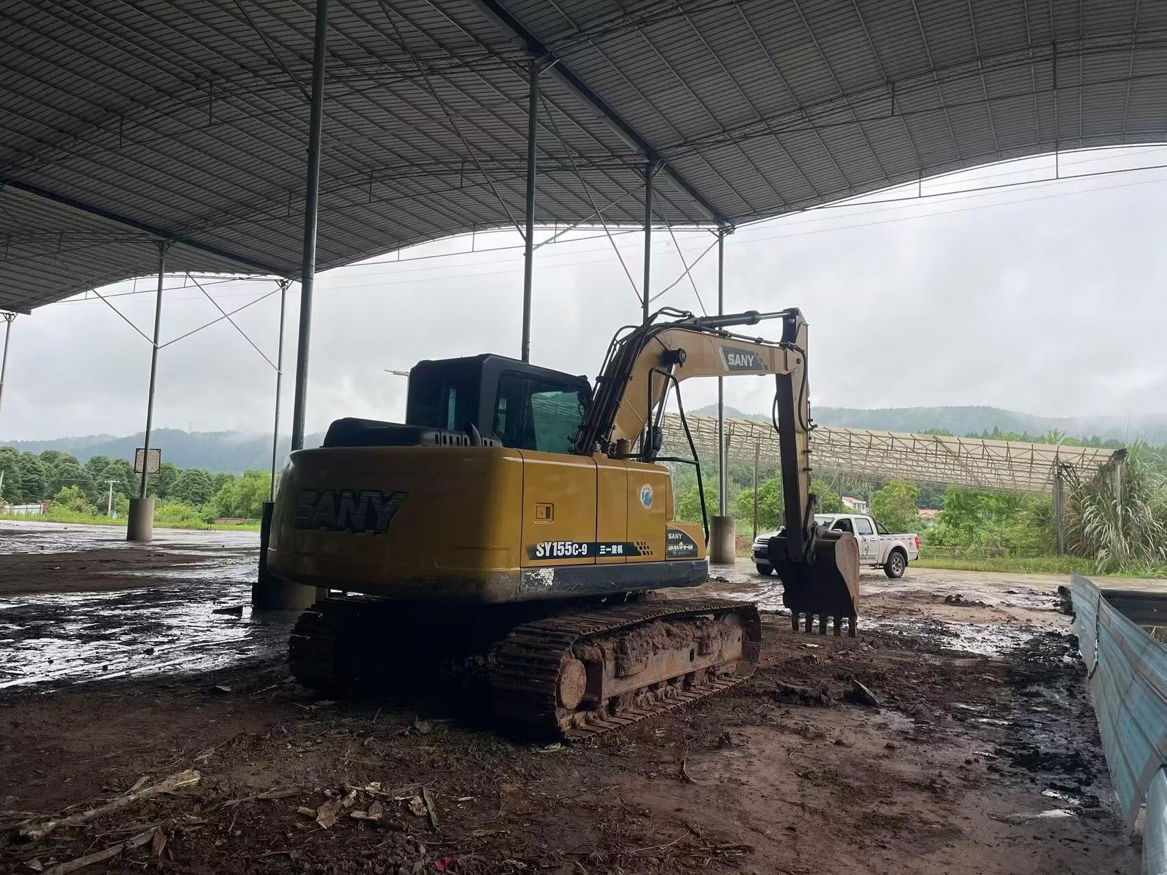 Buy Sany SY135 Used Excavator / 2