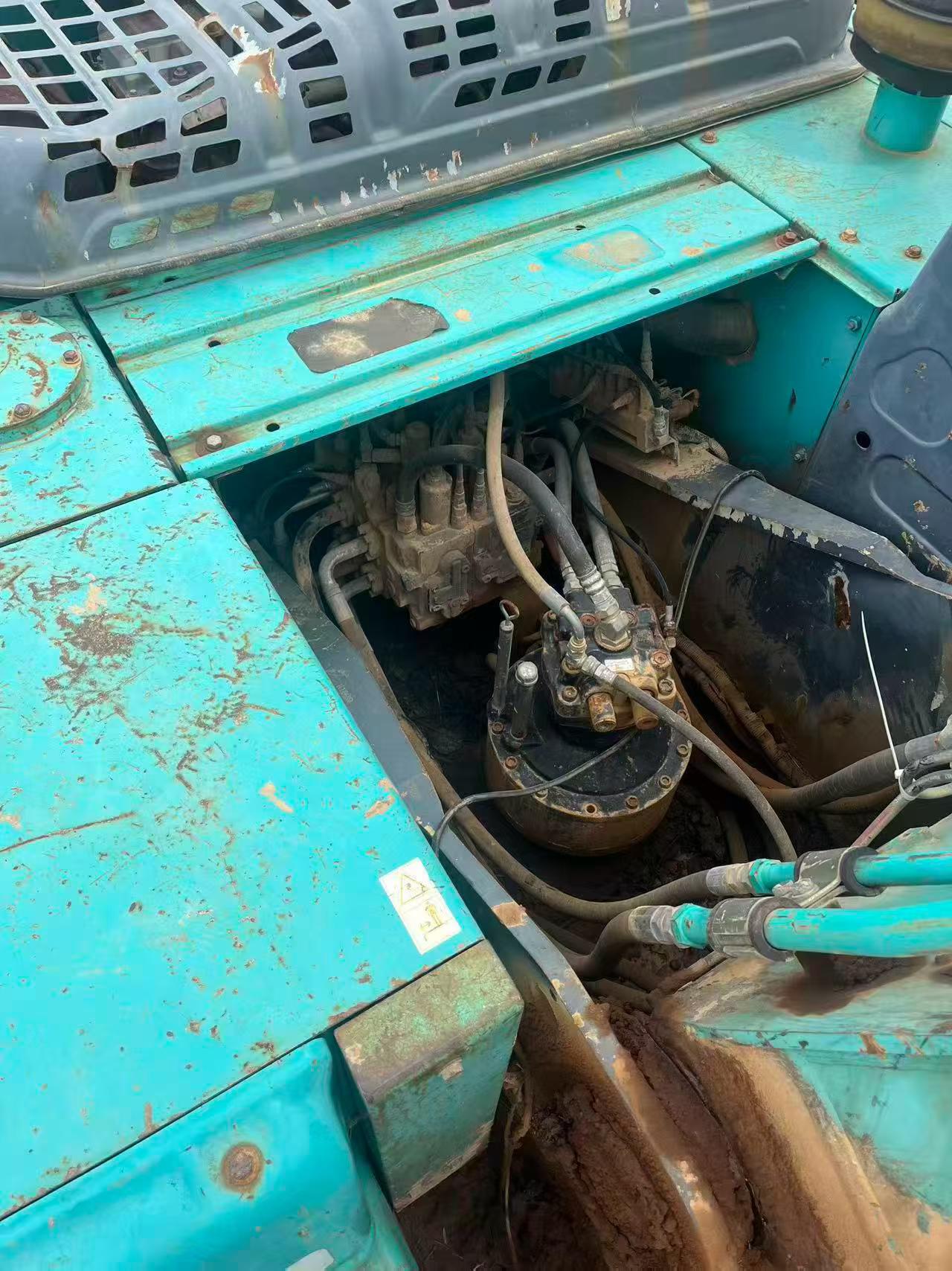 Buy Kobelco SK270D Used Excavator / 2