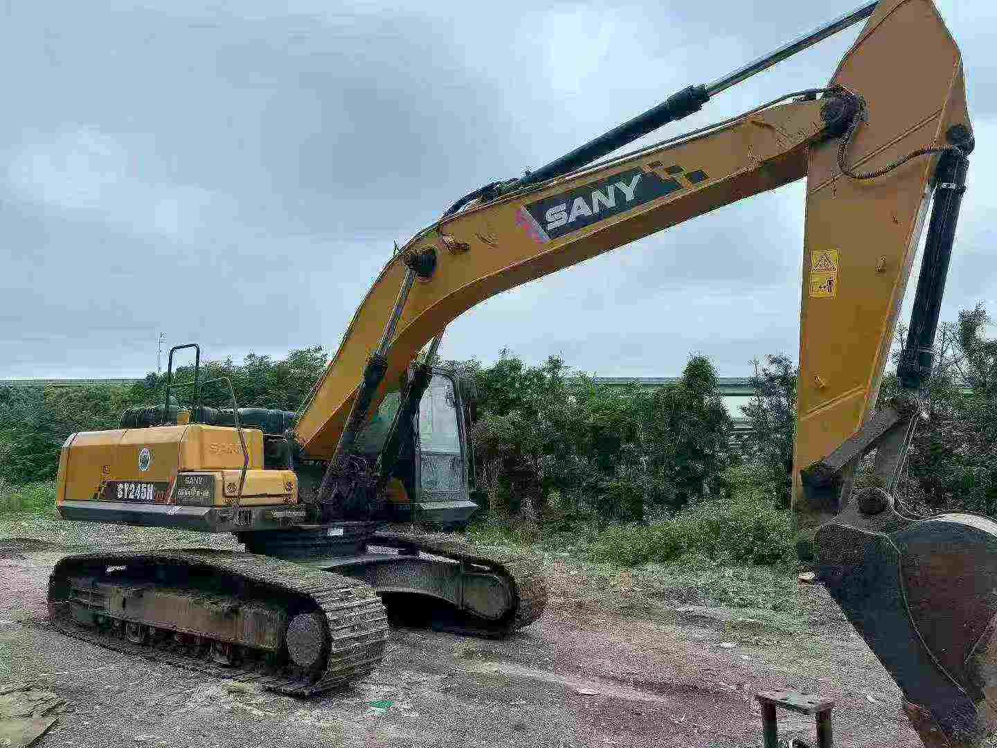 Buy Sany SY245H Used Excavator / 4