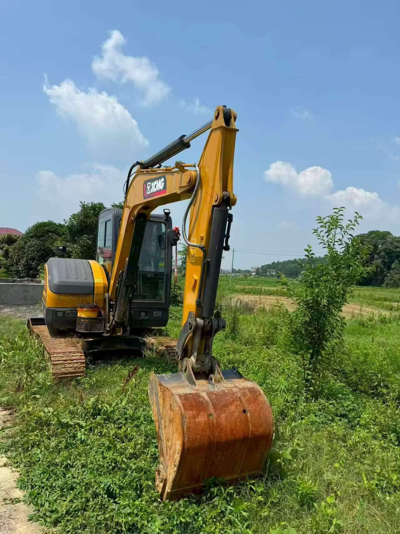Buy XCMG XE60 Used Excavator / 2