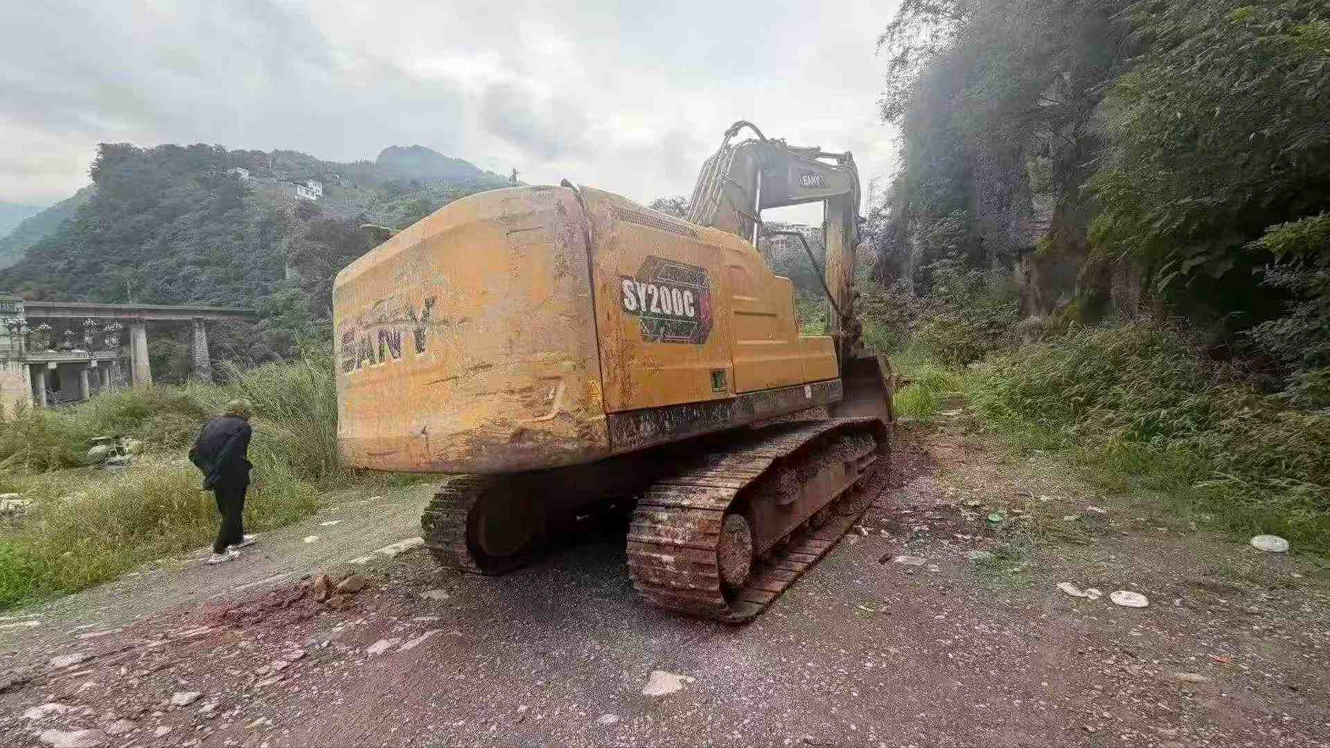 Buy Sany SY200C Used Excavator / 5