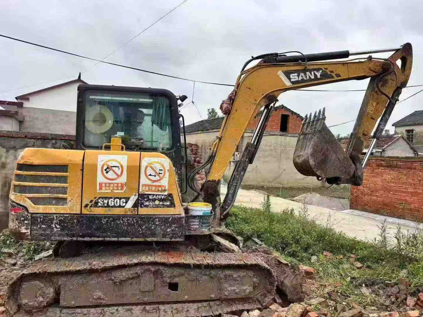 Buy Sany SY60 Used Excavator / 2