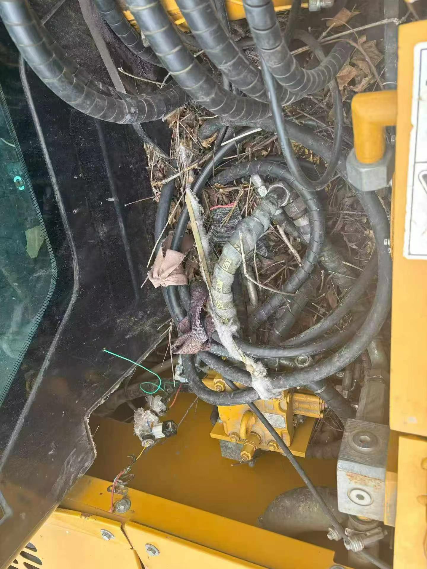 Buy Sany SY95C Used Excavator / 8