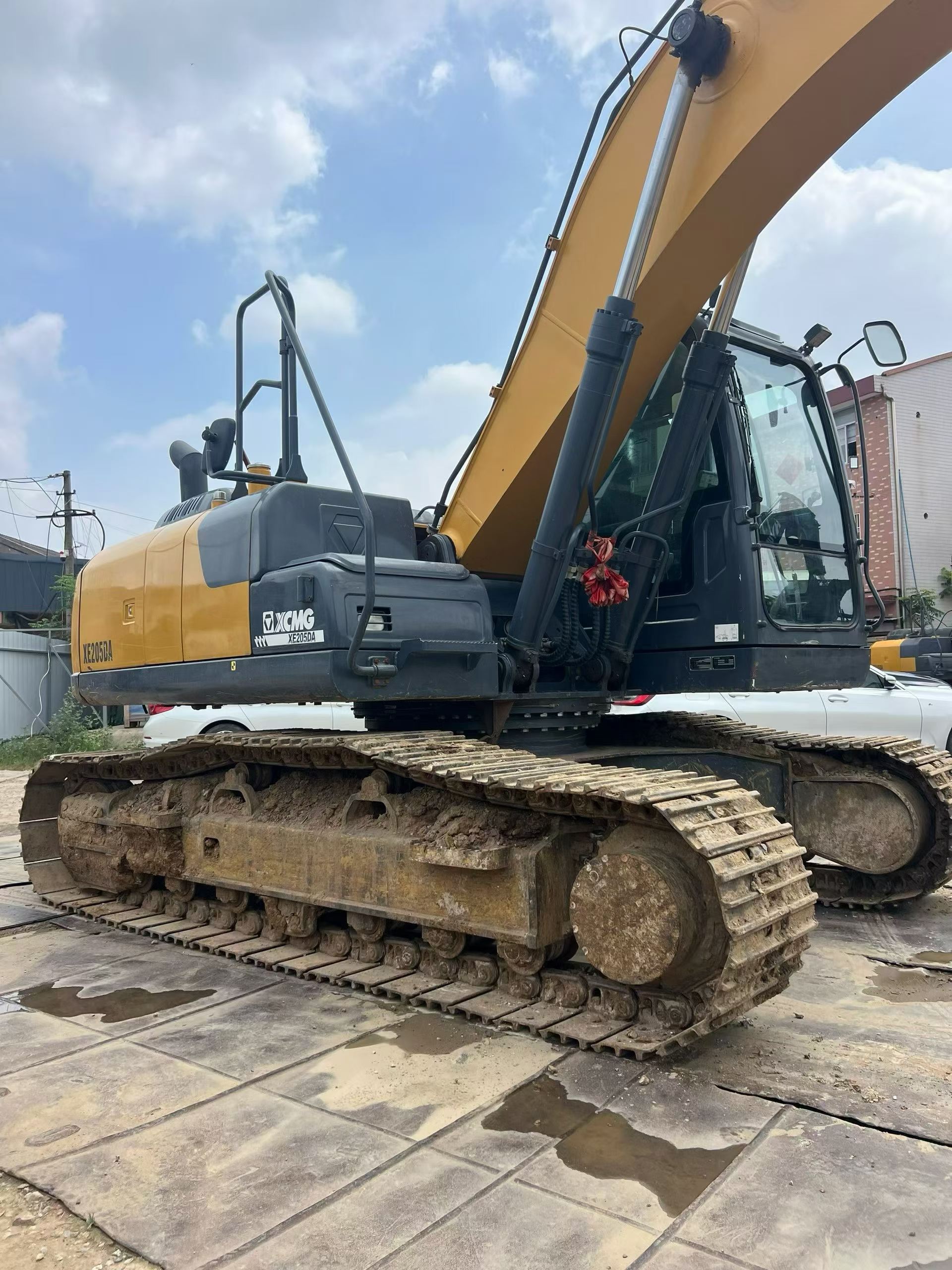Buy XCMG XE205DA Used Excavator / 8