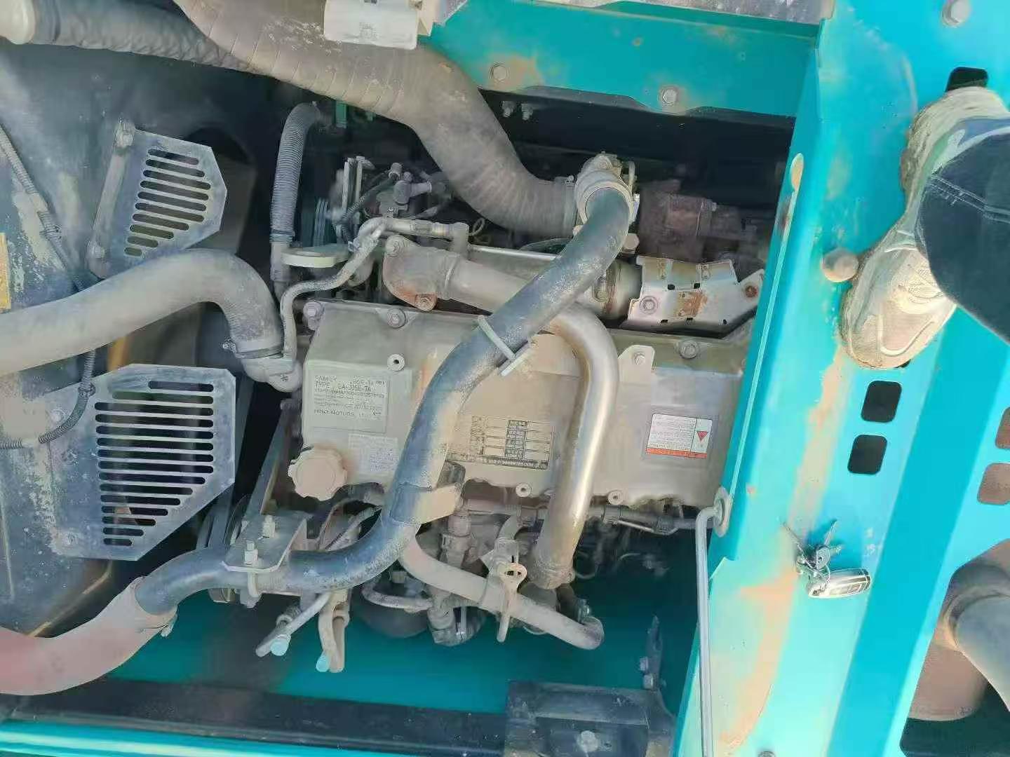 Buy Kobelco SK200 Used Excavator / 6