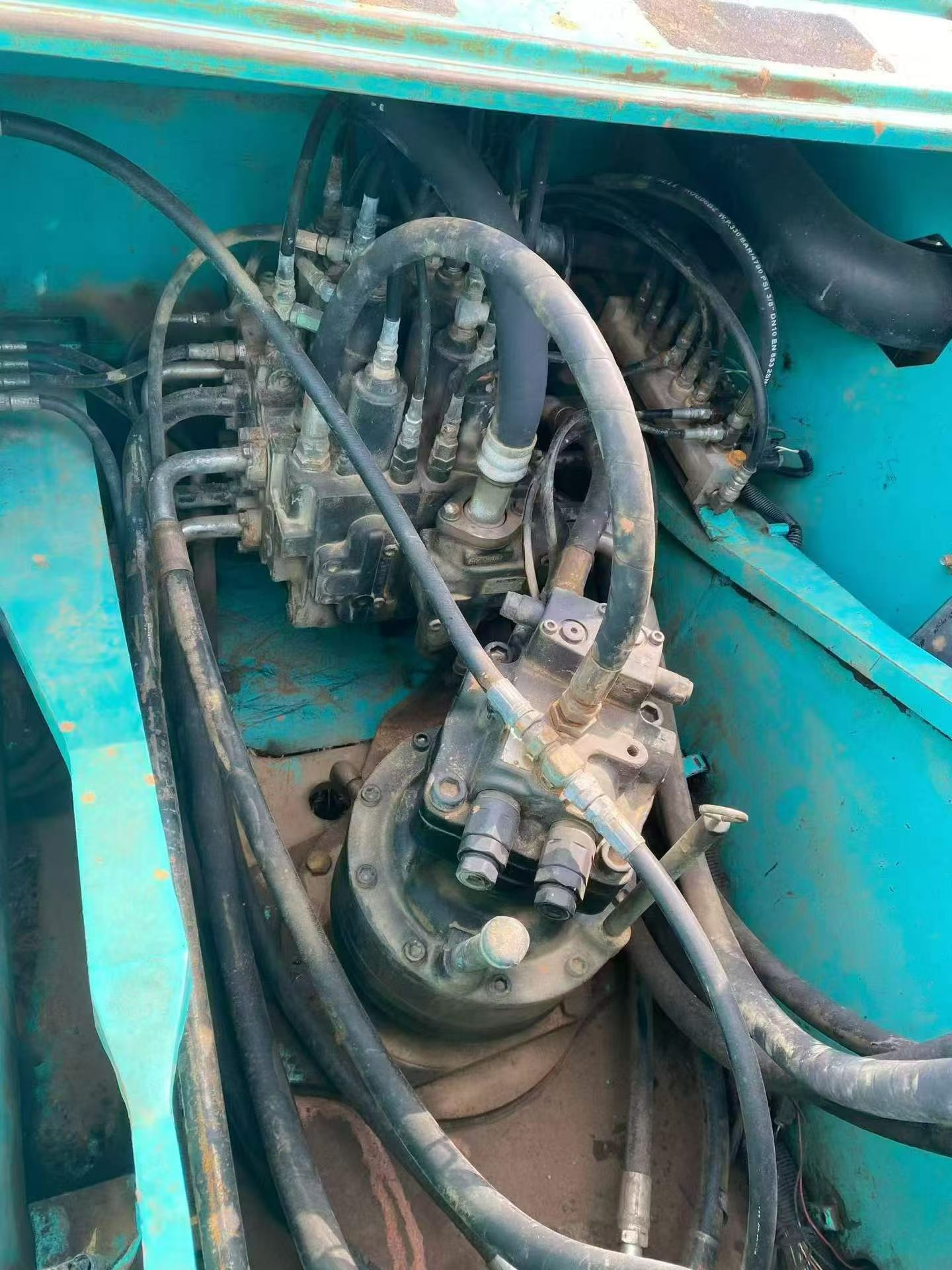 Buy Kobelco SK200-2 Used Excavator / 6