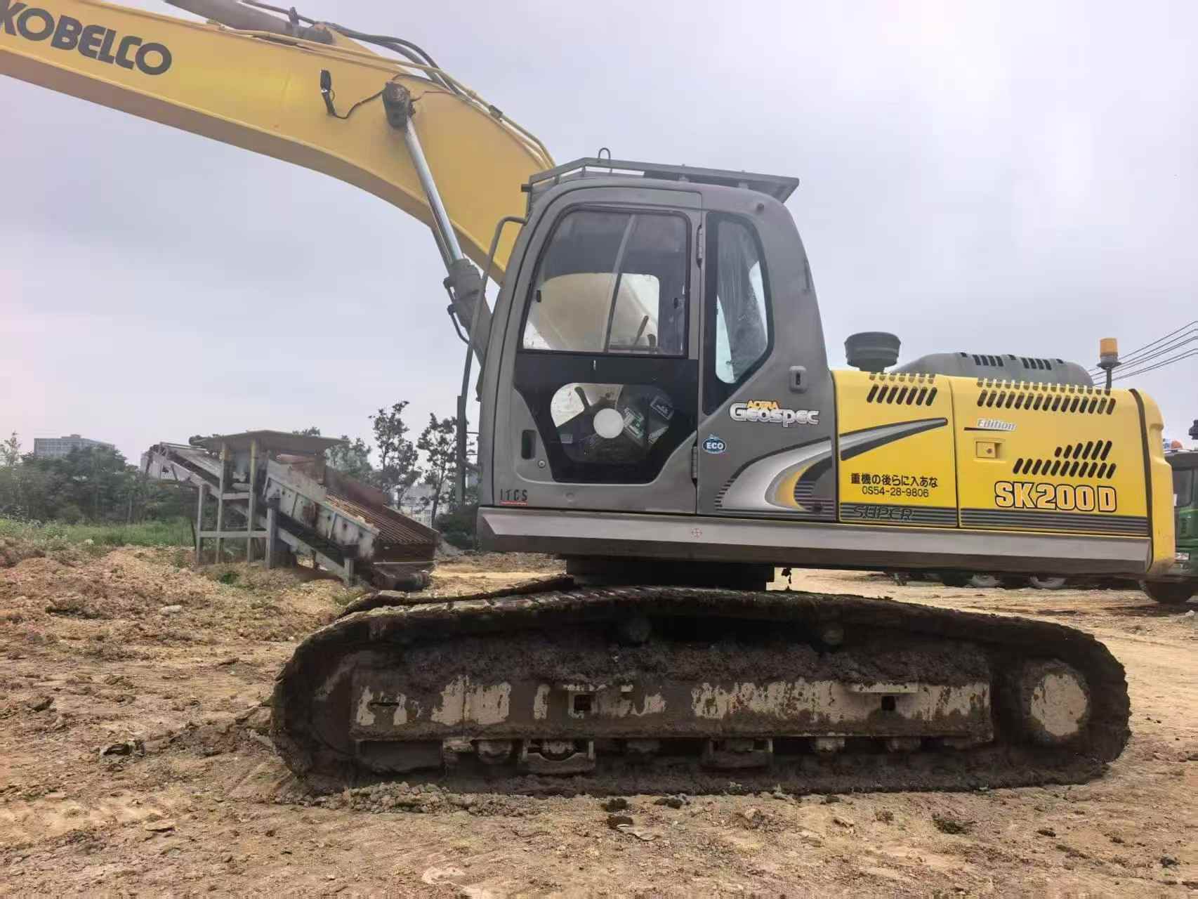 Buy Kobelco SK200-2 Used Excavator / 4
