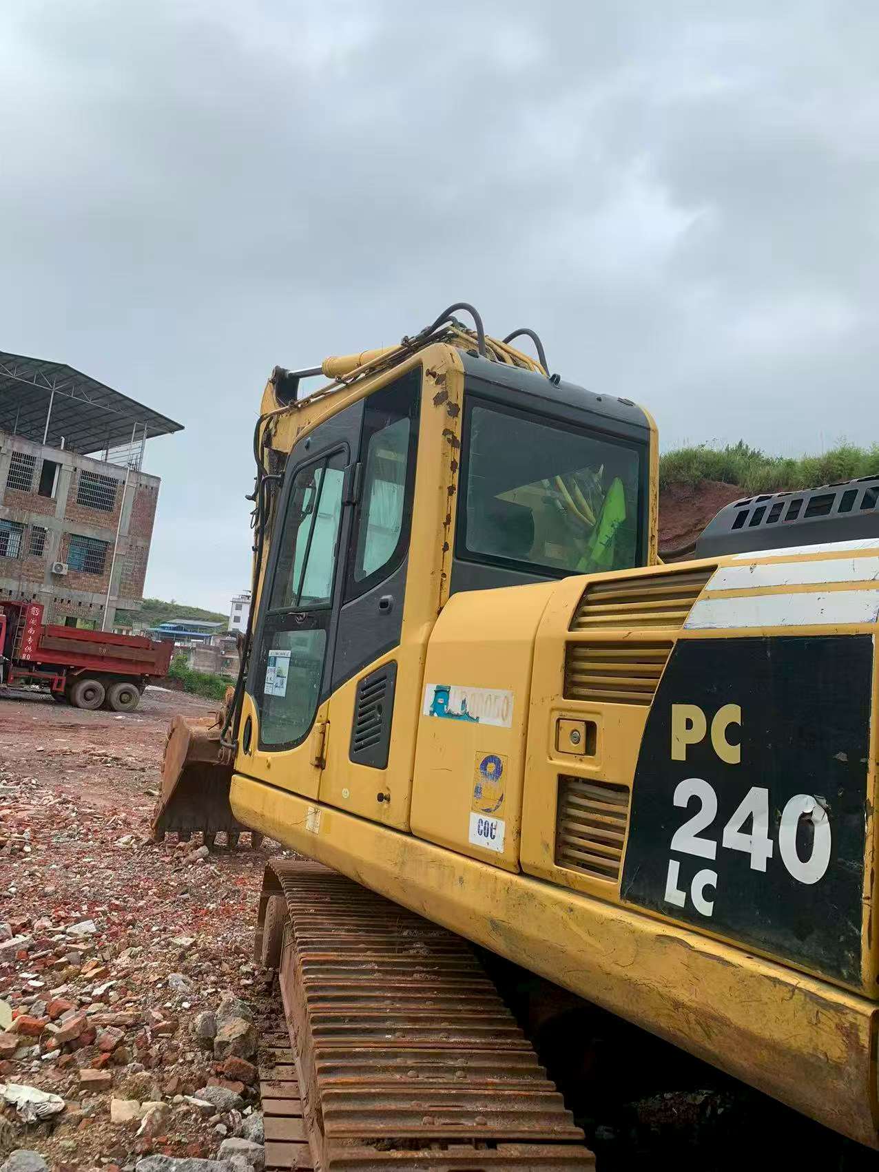 Buy Komatsu PC200-8 Used Excavator / 2