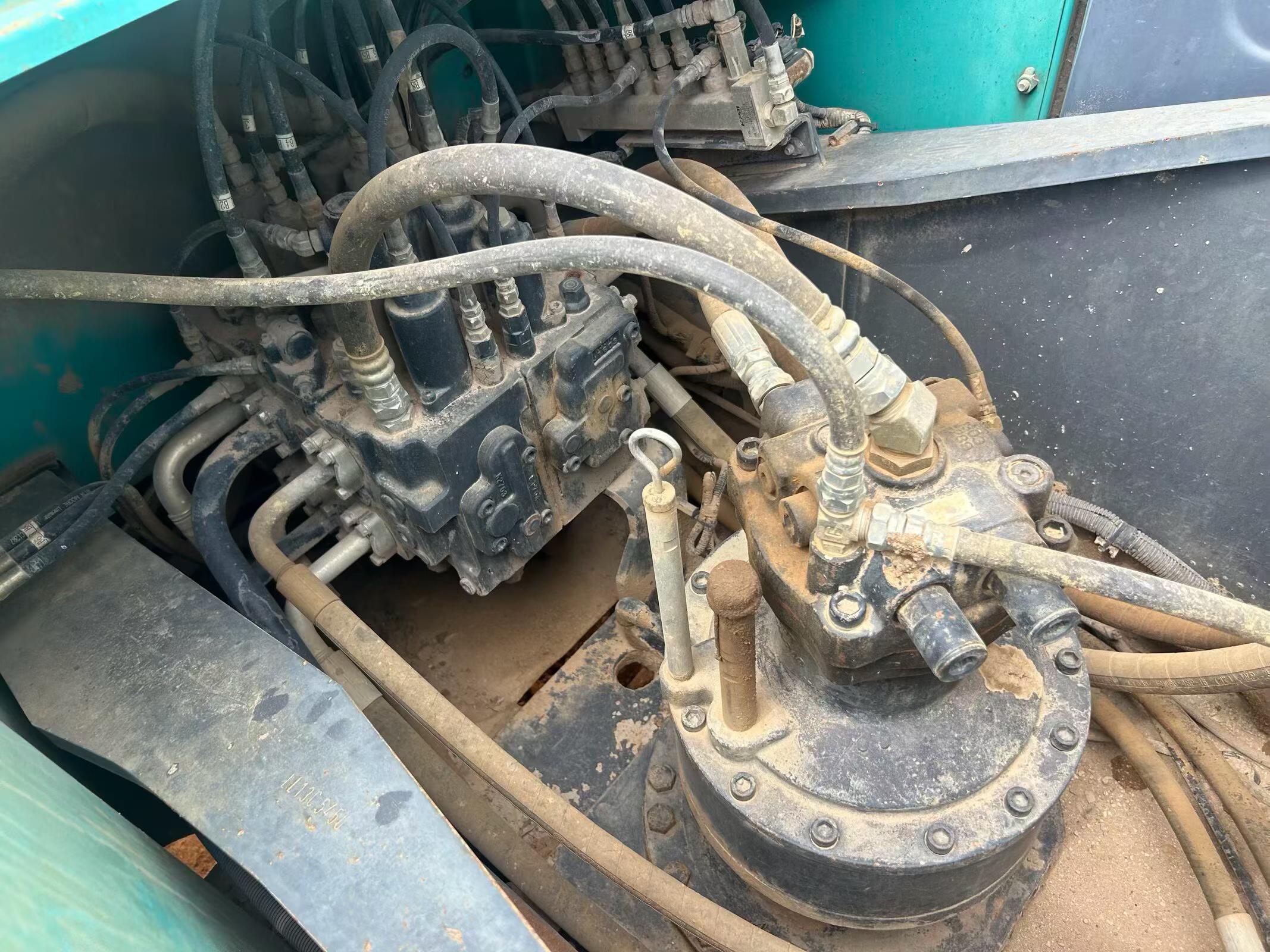 Buy Kobelco SK260LC-8 Used Excavator / 5