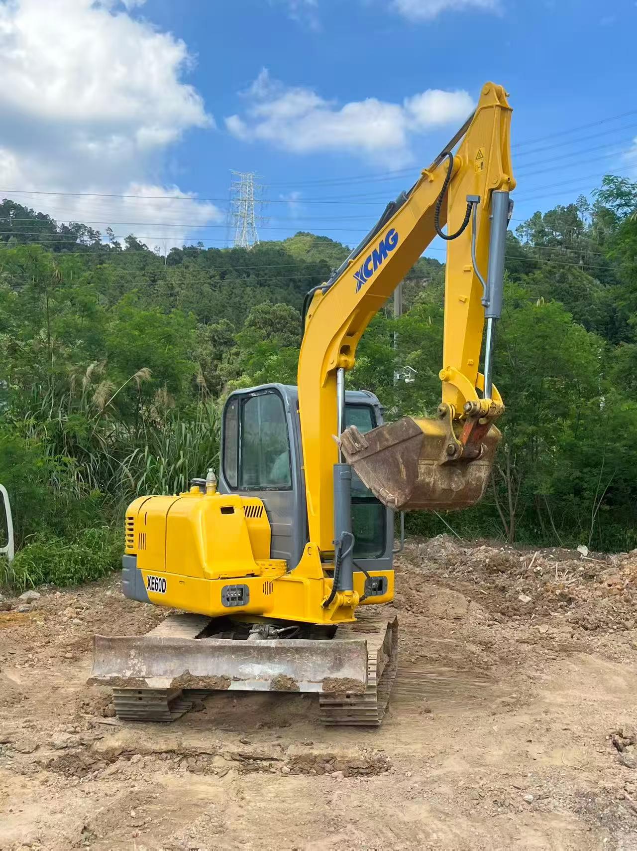 Buy XCMG XE60 Used Excavator / 2