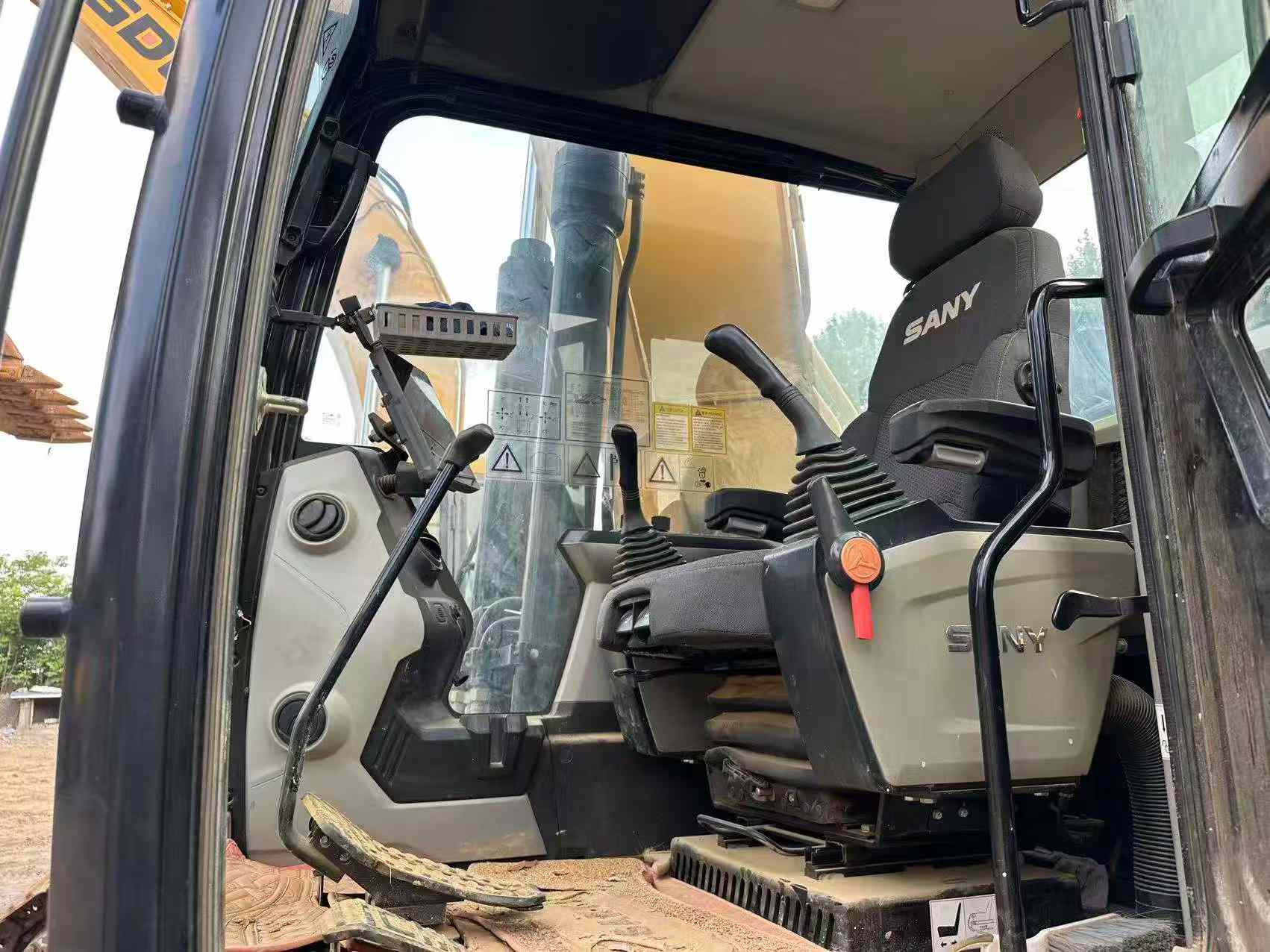 Buy Sany SY205C Used Excavator / 5