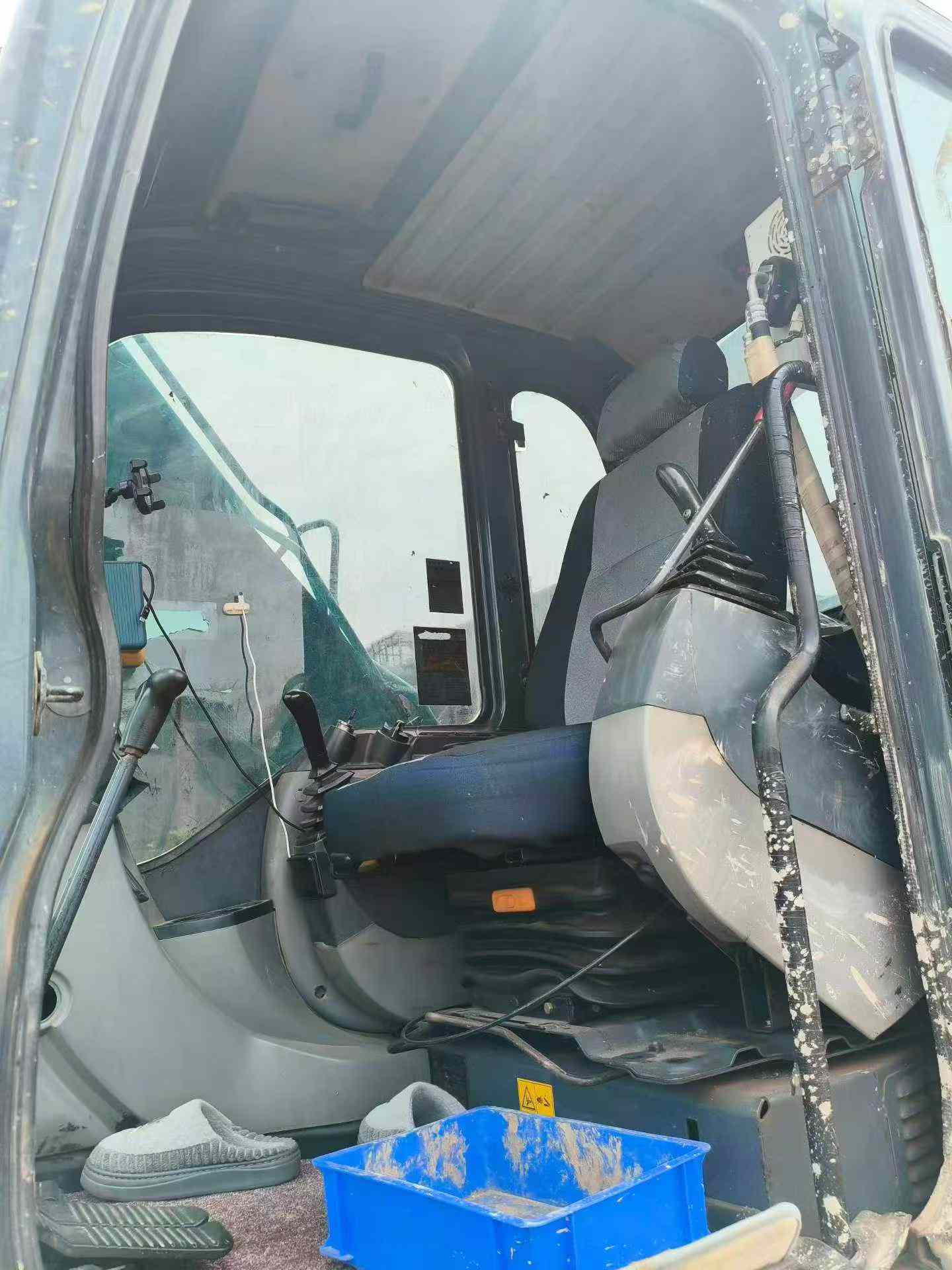 Buy Kobelco SK130 Used Excavator / 6