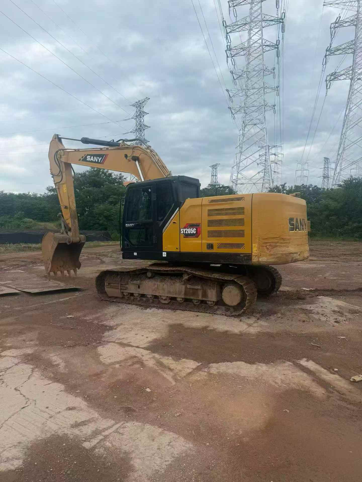 Buy Sany SY205C Used Excavator / 3