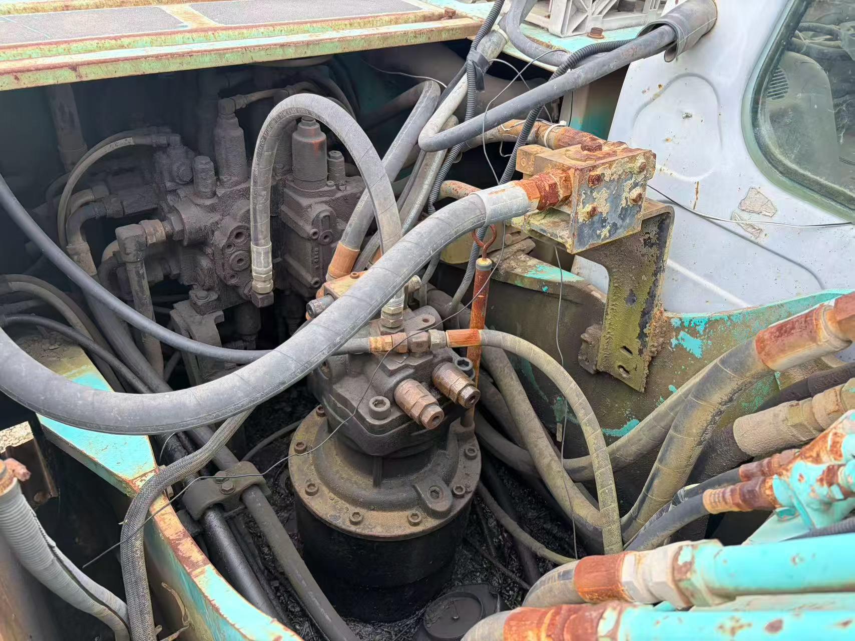 Buy Kobelco SK200-9 Used Excavator / 4