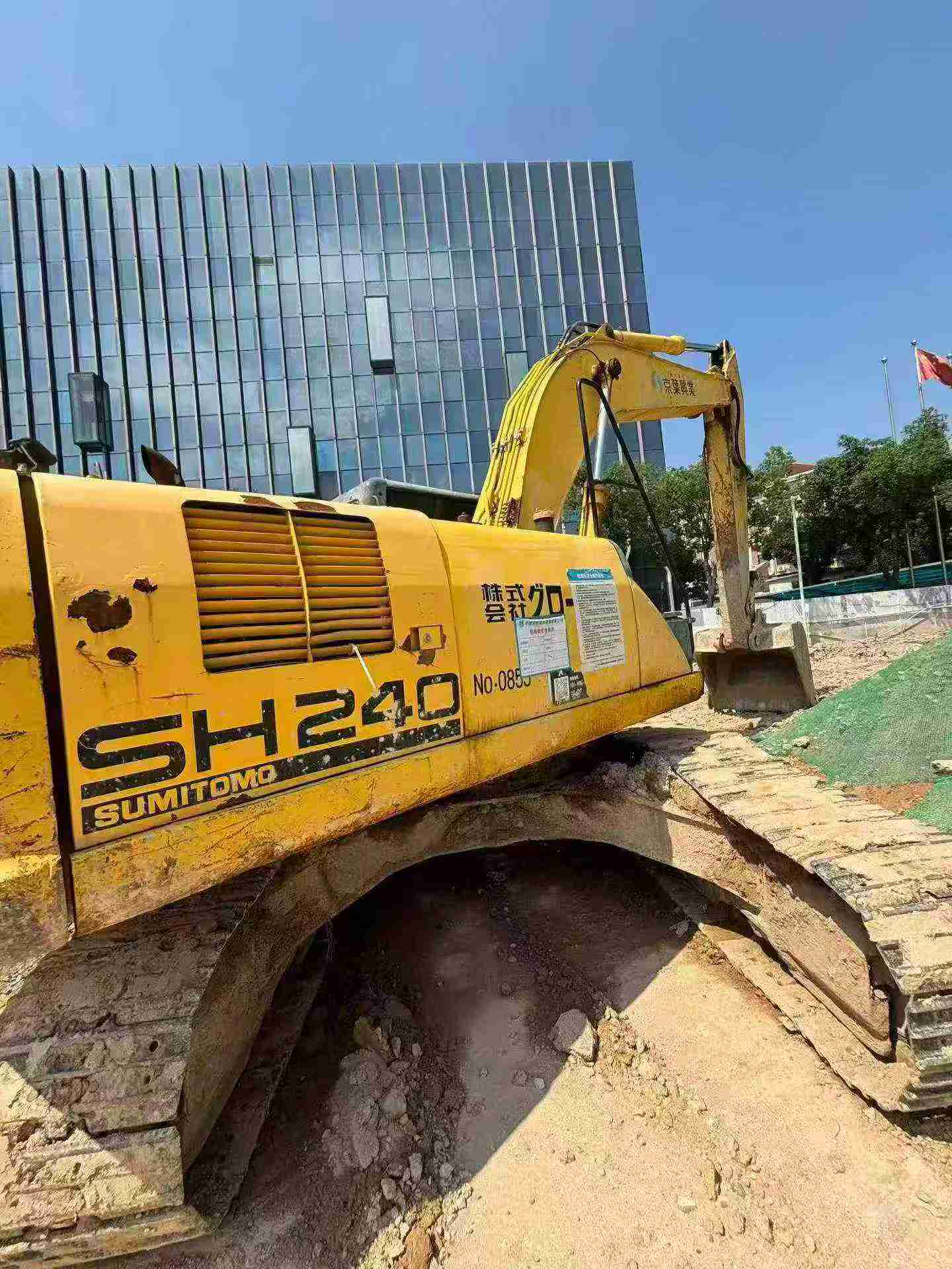 Buy Sumitomo SH240-3 Used Excavator / 4