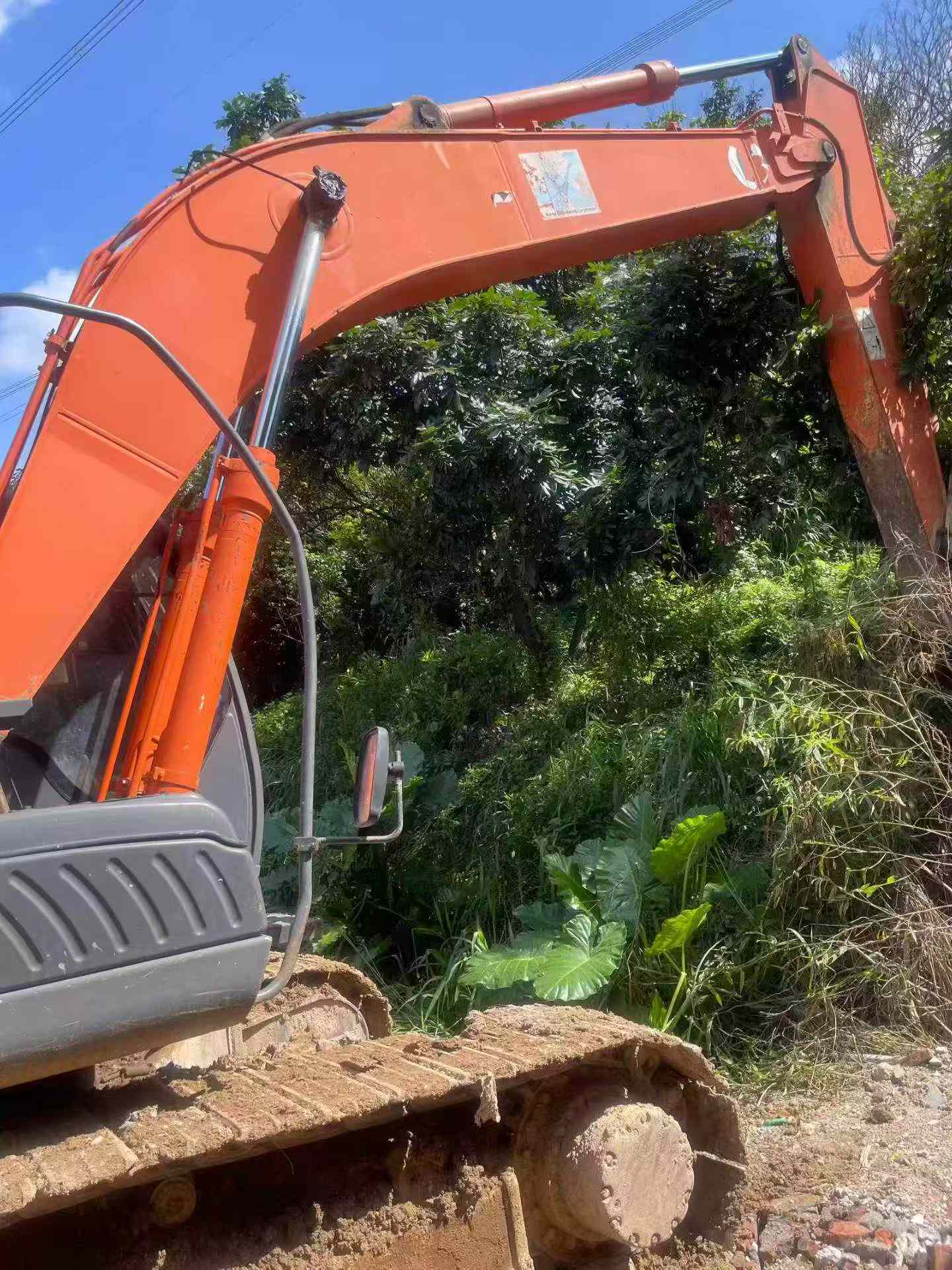 Buy Hitachi EX200 Used Excavator / 3