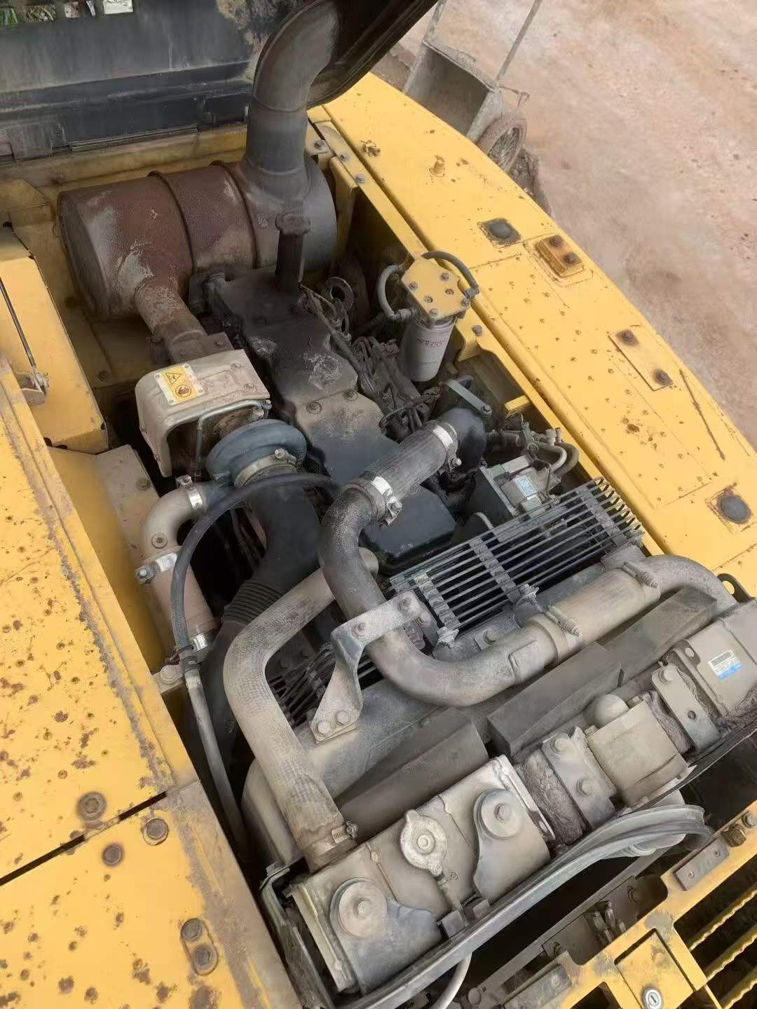Buy Komatsu PC200-8 Used Excavator / 7