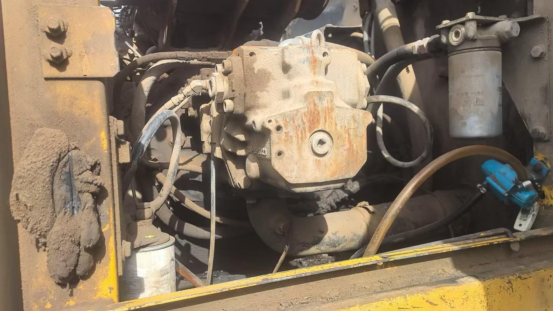 Buy Komatsu PC200-7 Used Excavator / 4