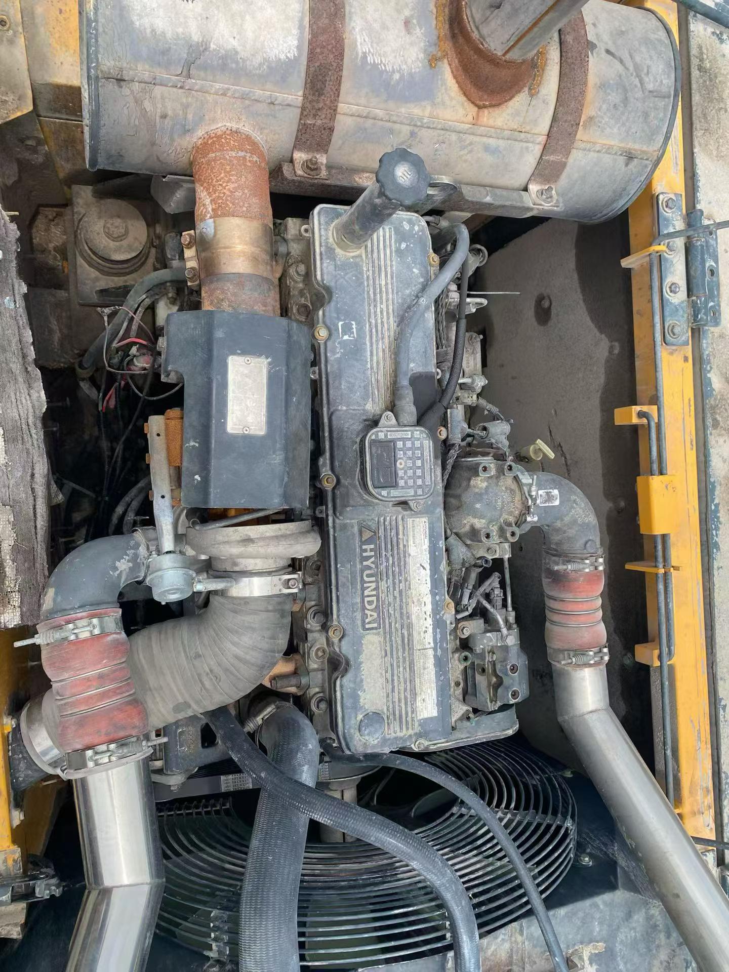 Buy Hyundai R350LVS Used Excavator / 3