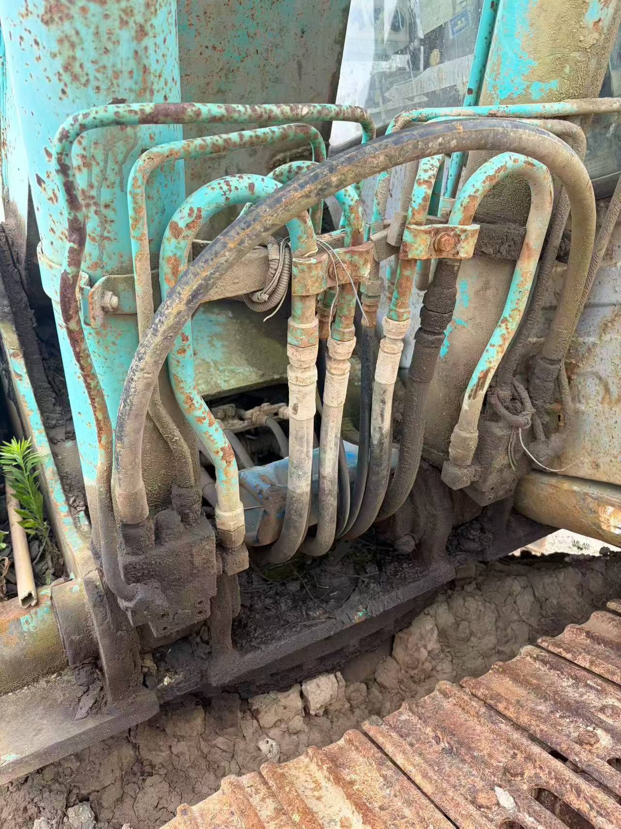 Buy Kobelco SK200-9 Used Excavator / 5