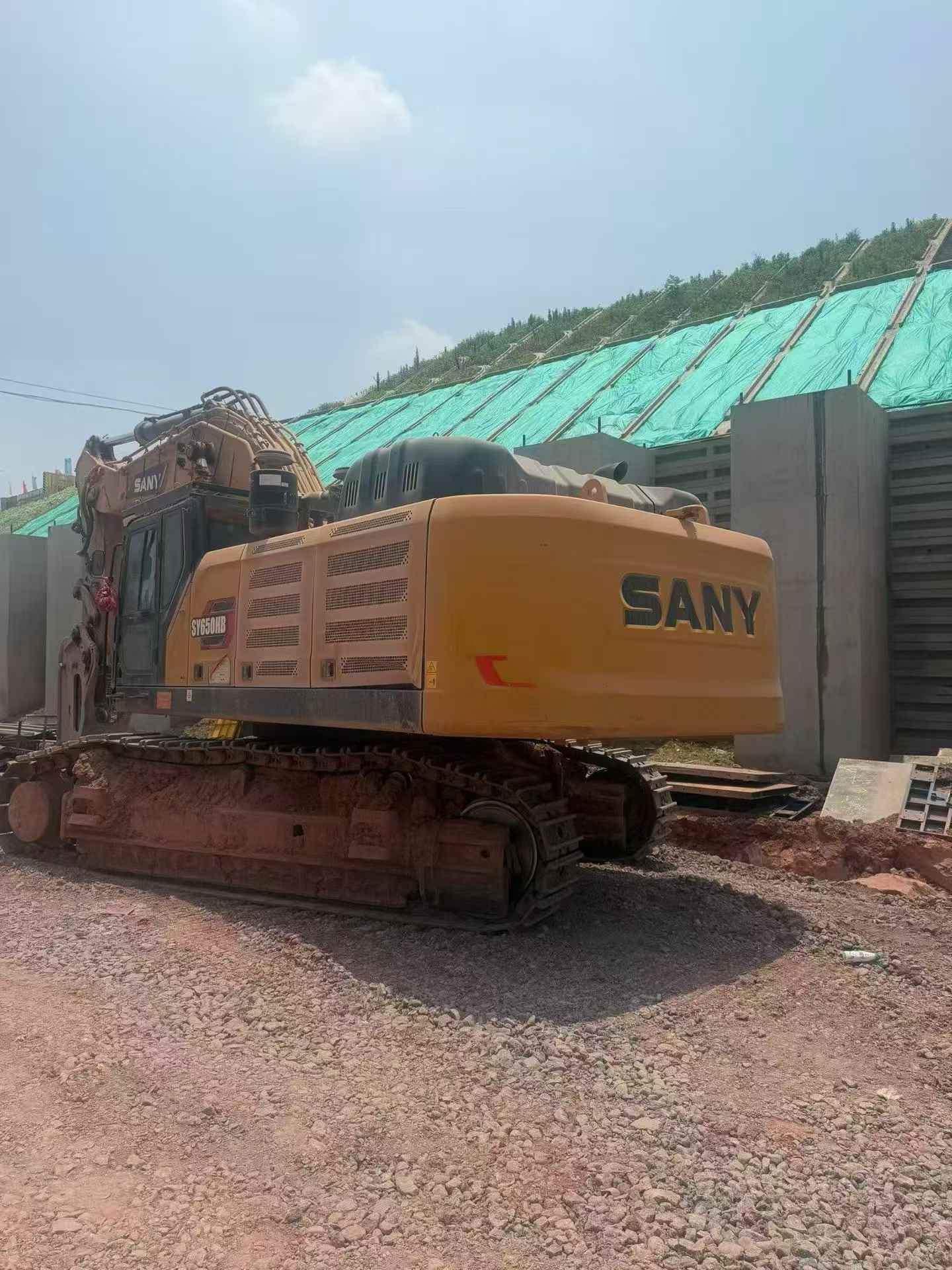 Buy Sany SY650H Used Excavator / 2