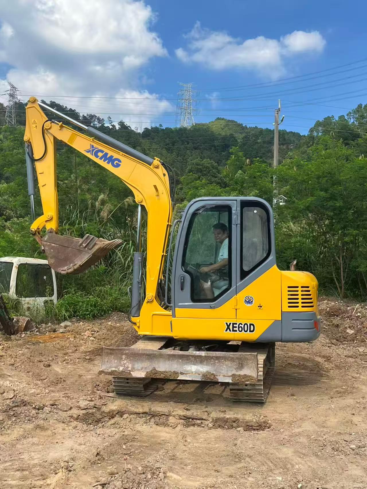 Buy XCMG XE60 Used Excavator / 3