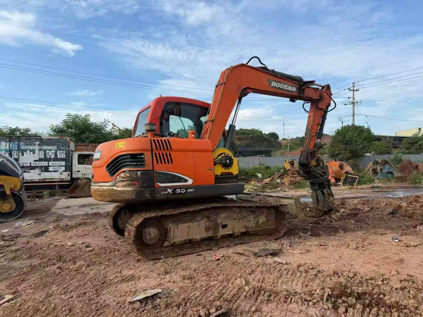 Buy Doosan DX75 Used Excavator / 2