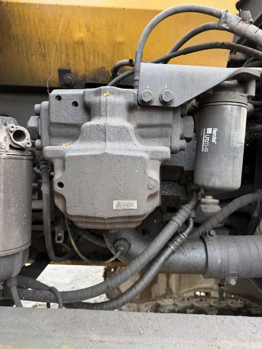 Buy Komatsu PC200-8 Used Excavator / 6