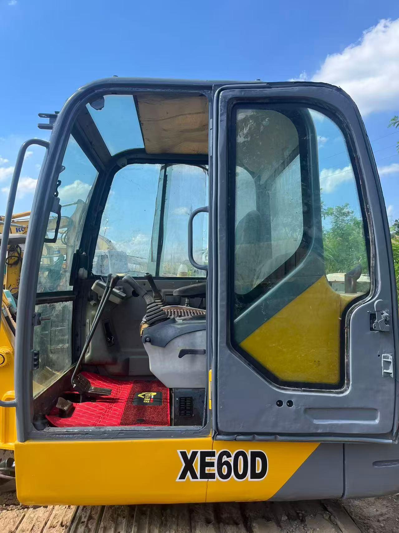 Buy XCMG XE60 Used Excavator / 4