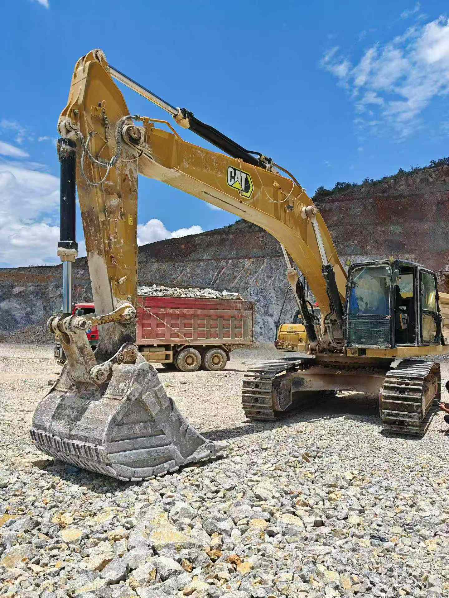 Buy Caterpillar 336E Used Excavator / 4
