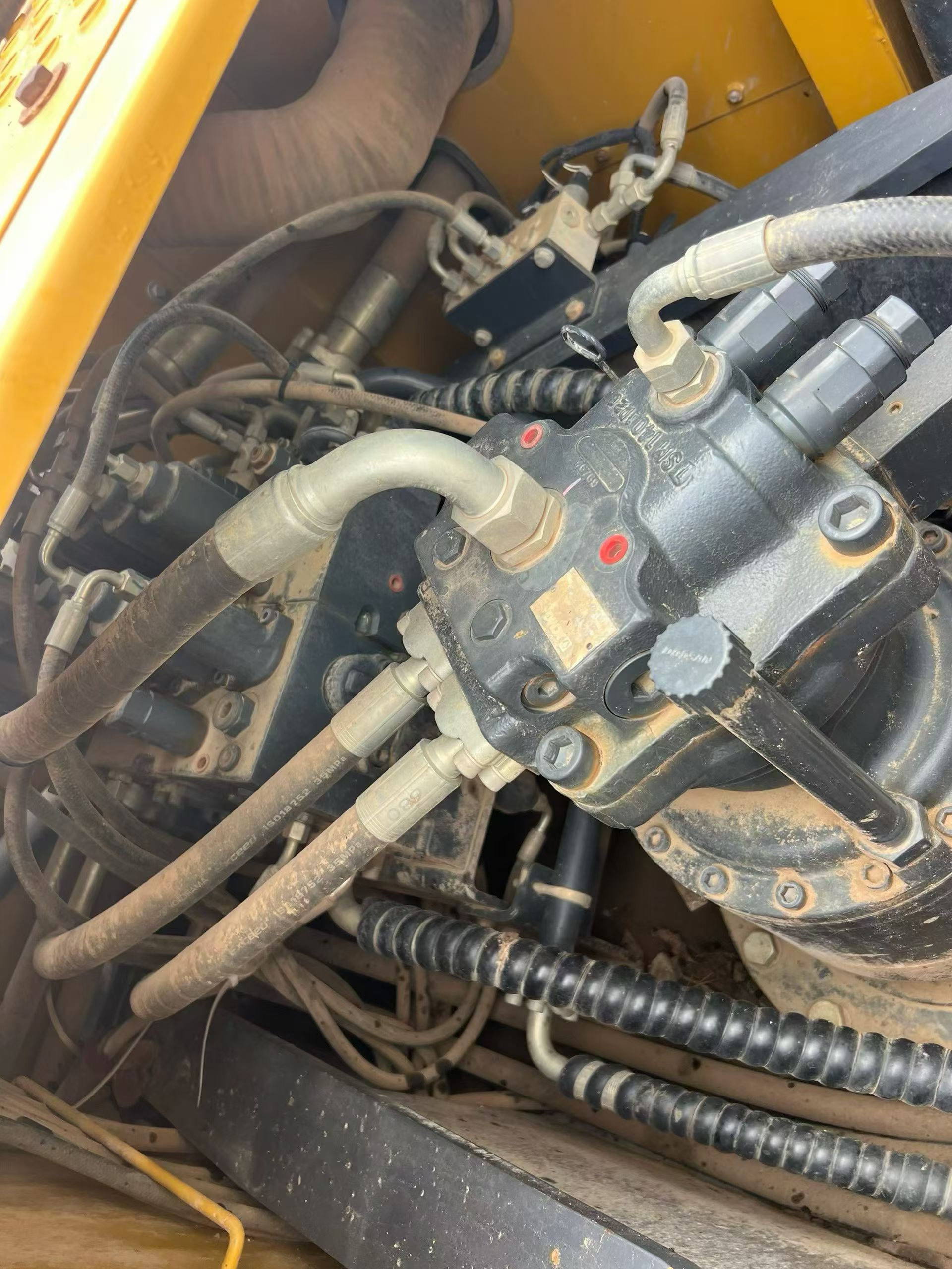 Buy XCMG XE205DA Used Excavator / 3