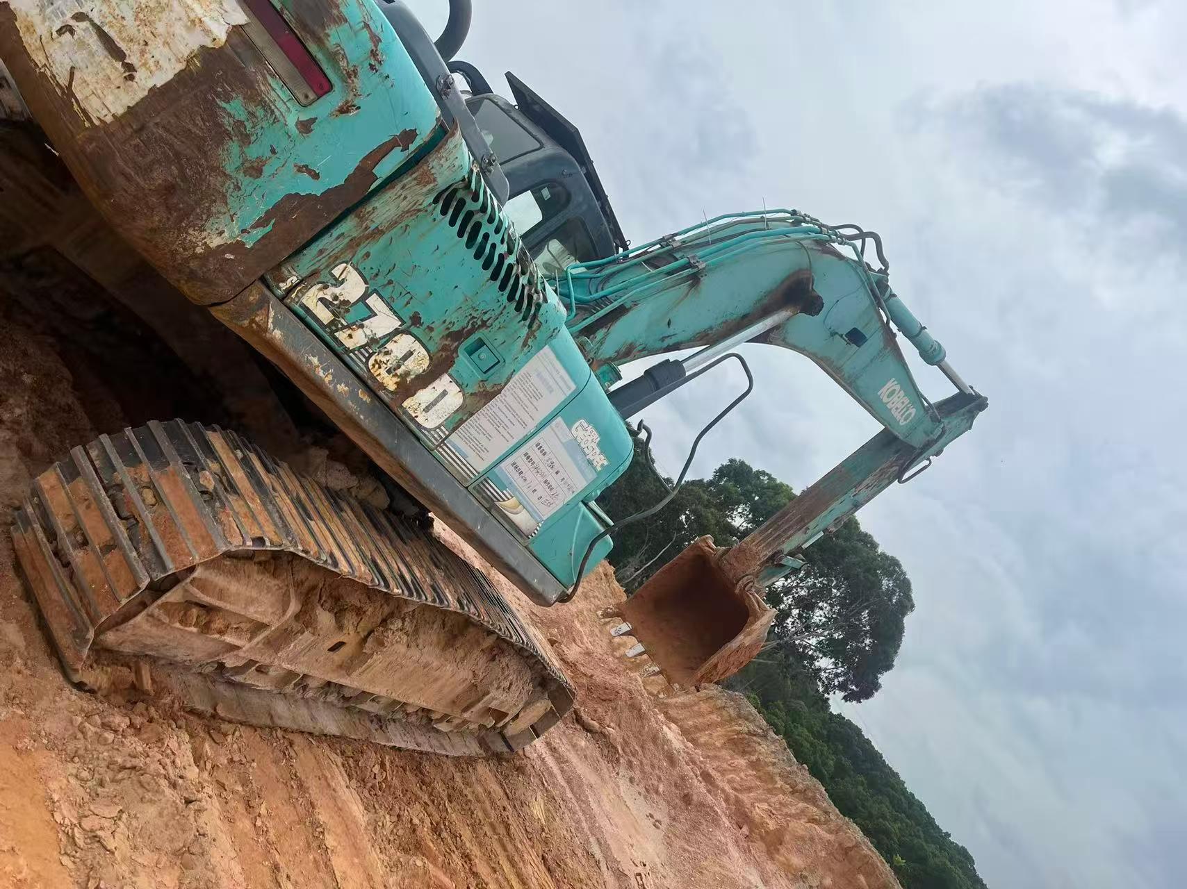 Buy Kobelco SK270D Used Excavator / 6
