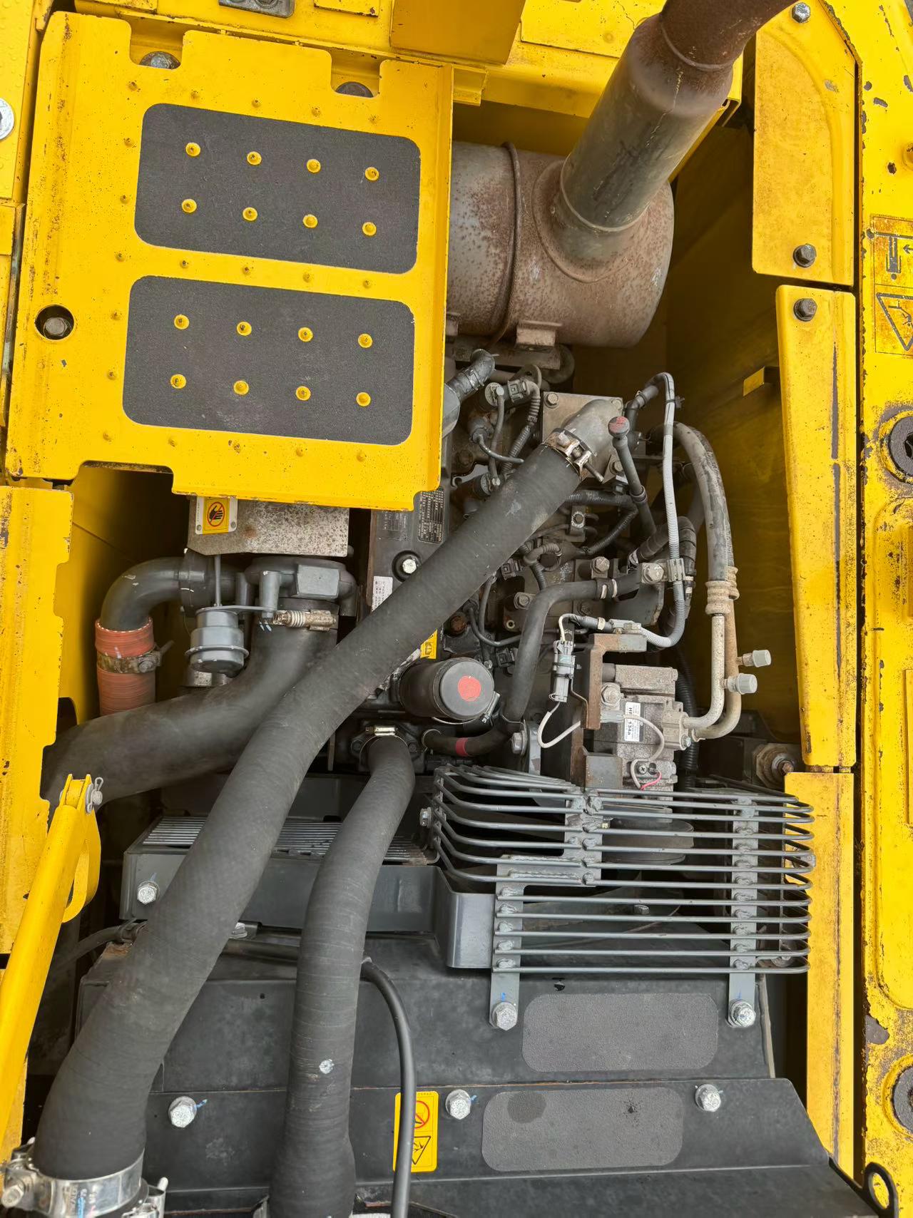 Buy Komatsu PC110-7 Used Excavator / 5