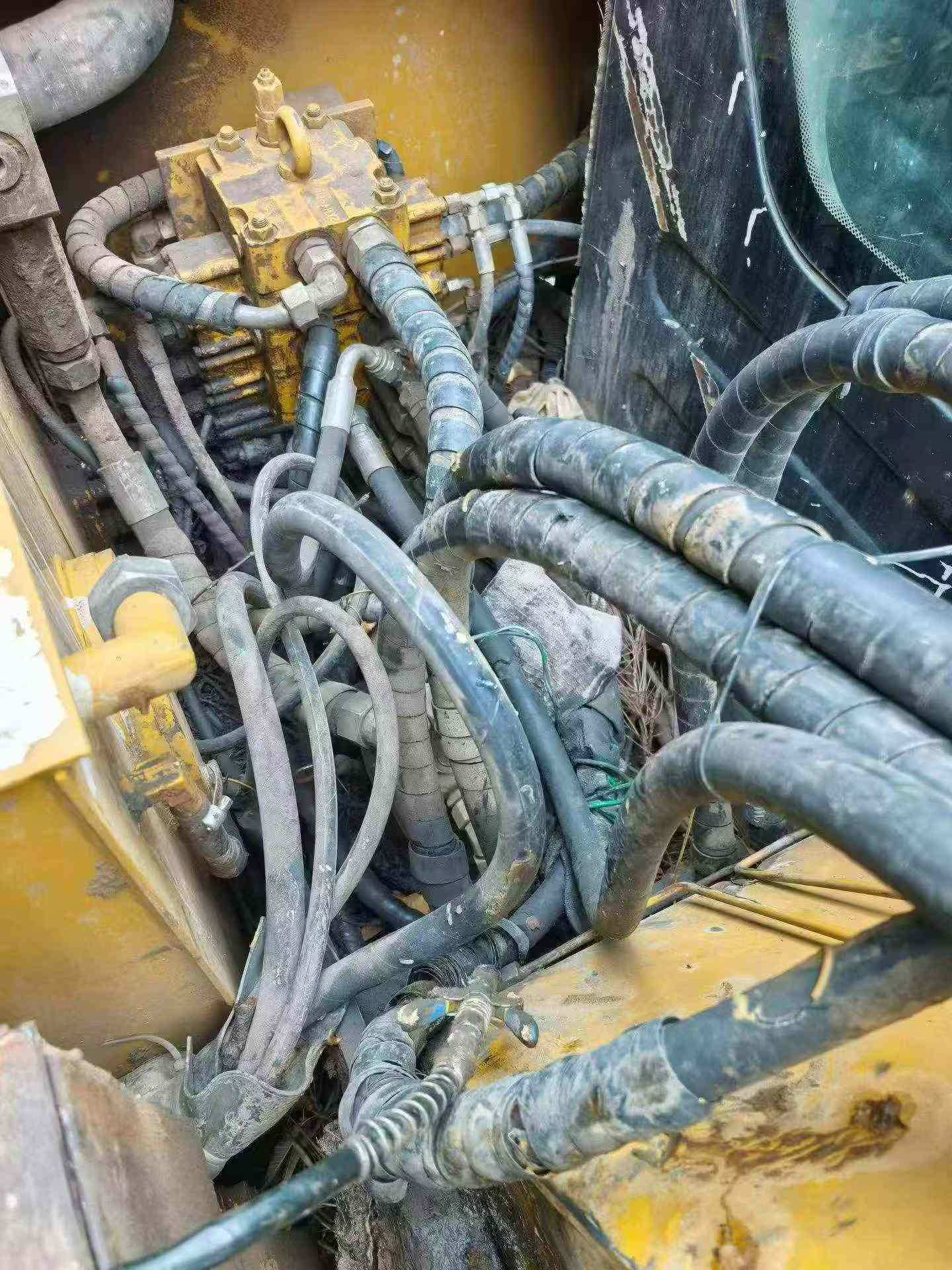 Buy Sany SY95C Used Excavator / 8