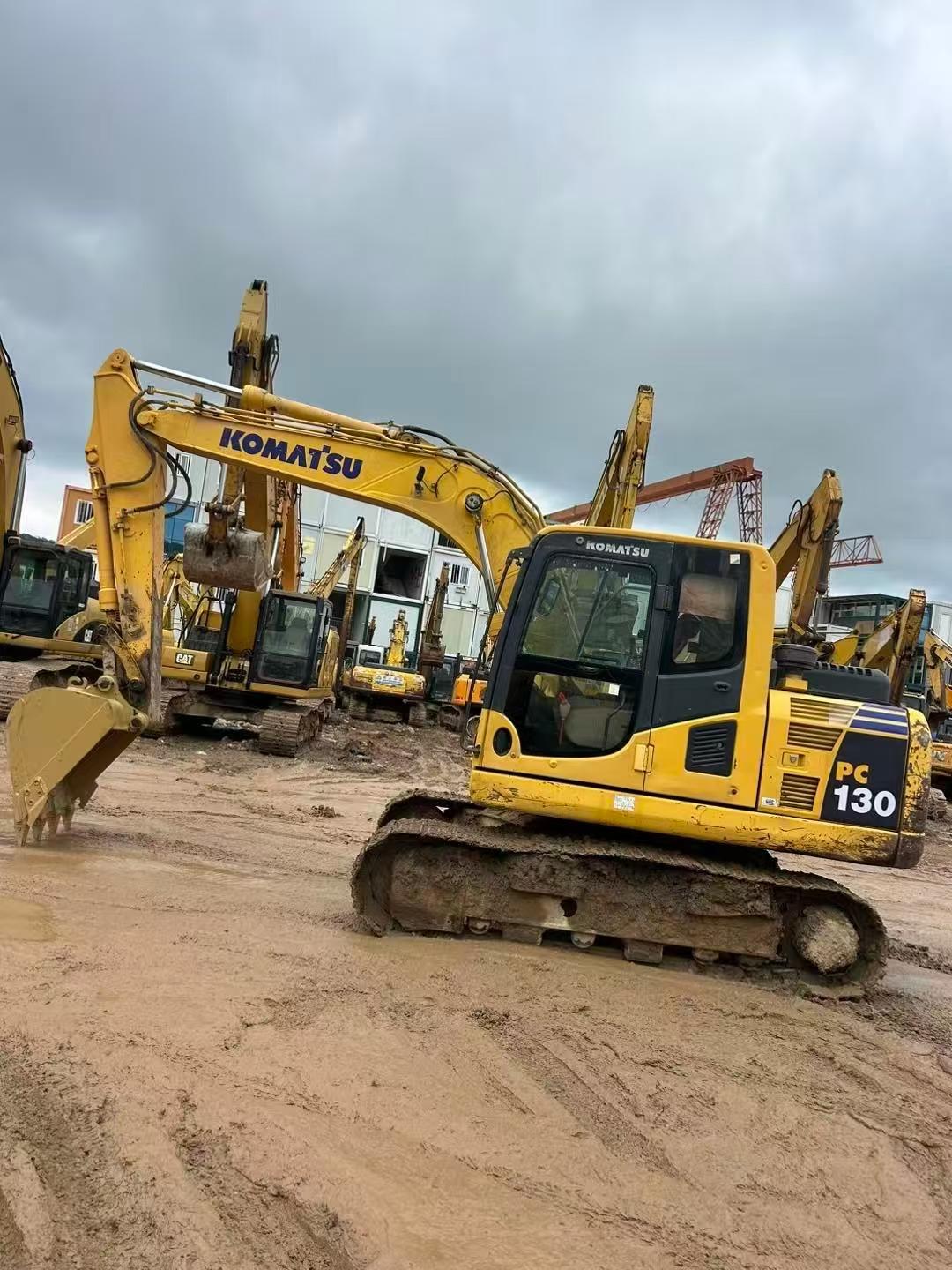 Buy Komatsu PC110-7 Used Excavator / 4