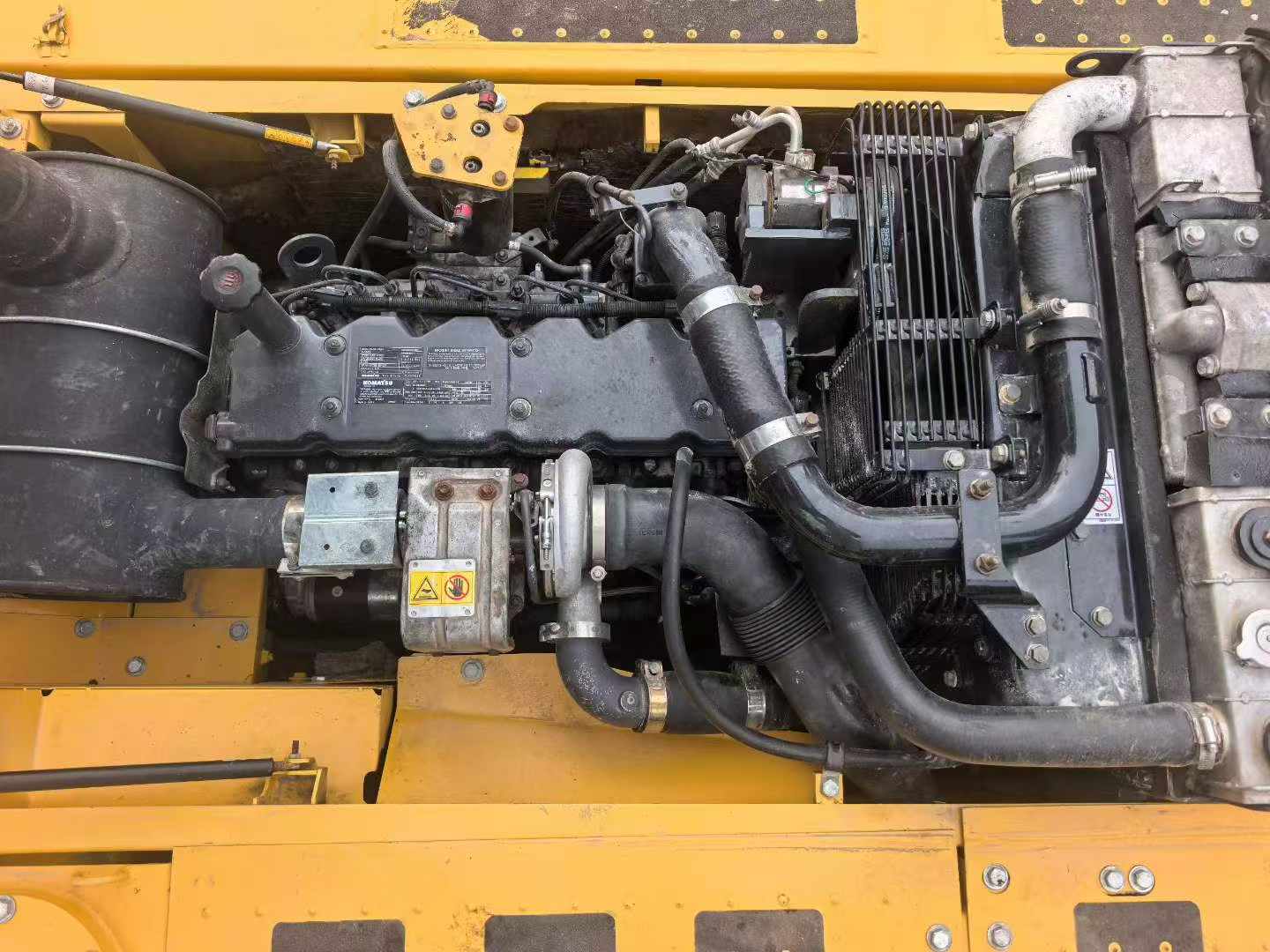 Buy Komatsu PC200 Used Excavator / 8