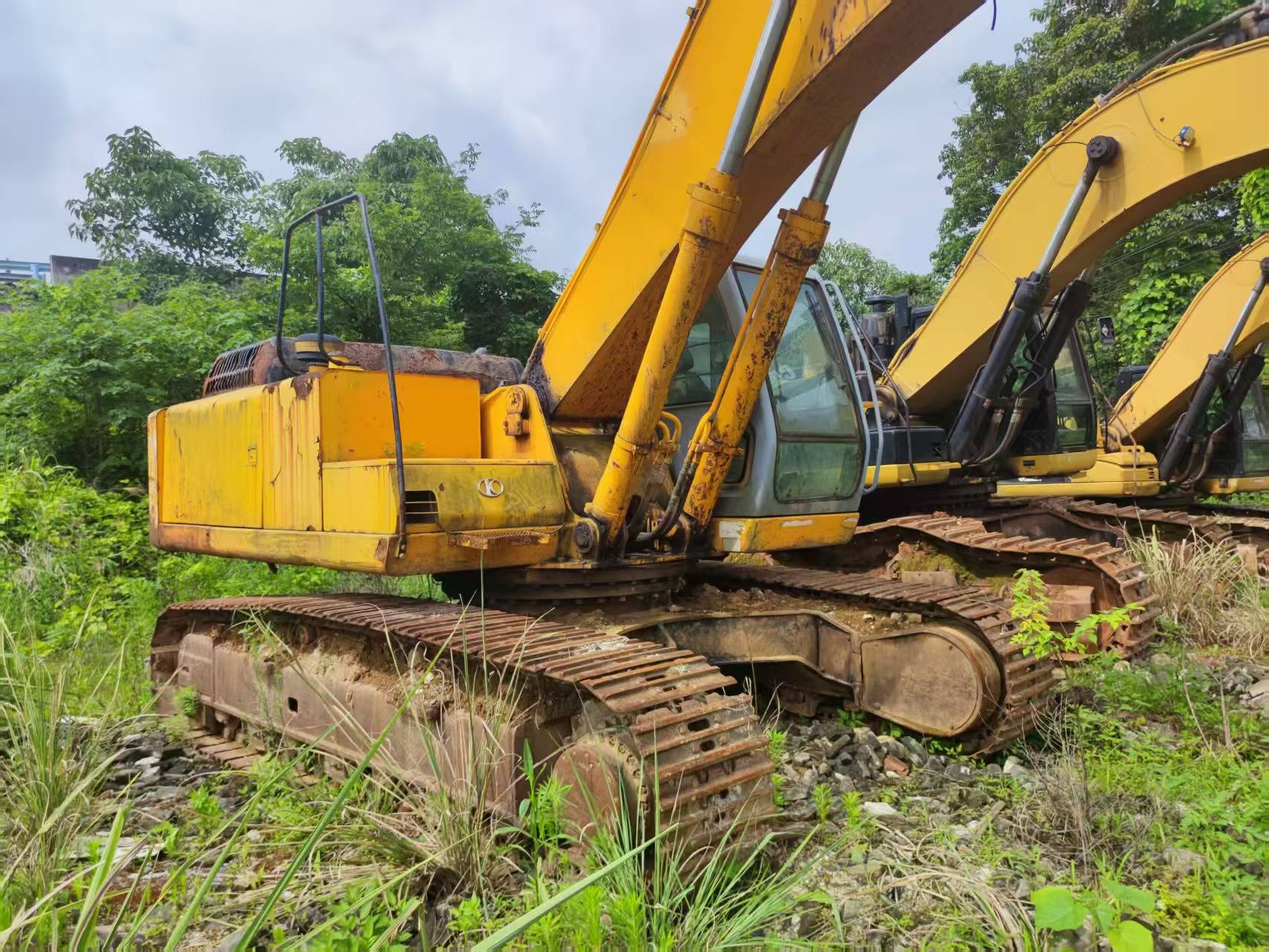 Buy Kato HD1430-7 Used Excavator / 3
