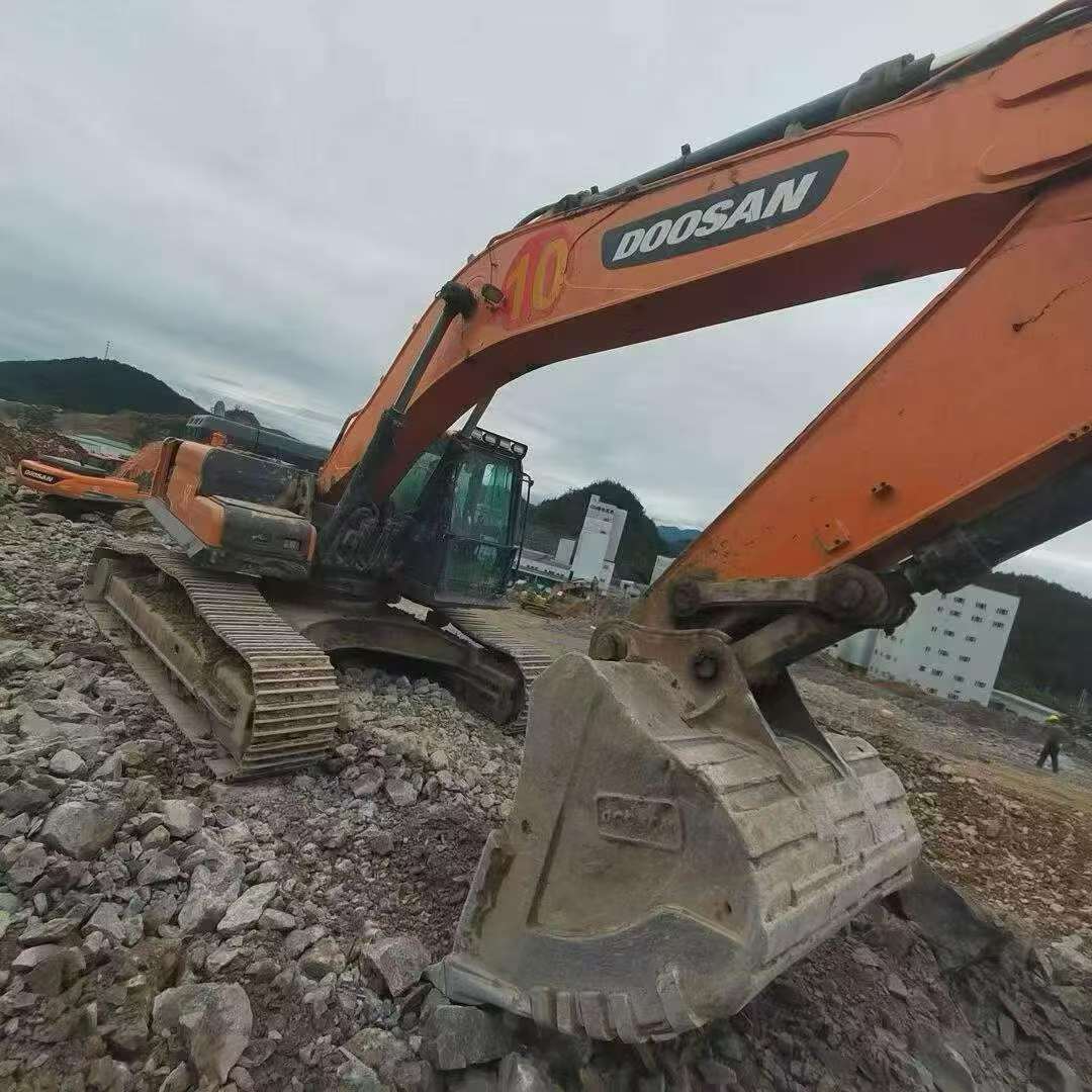 Buy Doosan DX380 Used Excavator / 2
