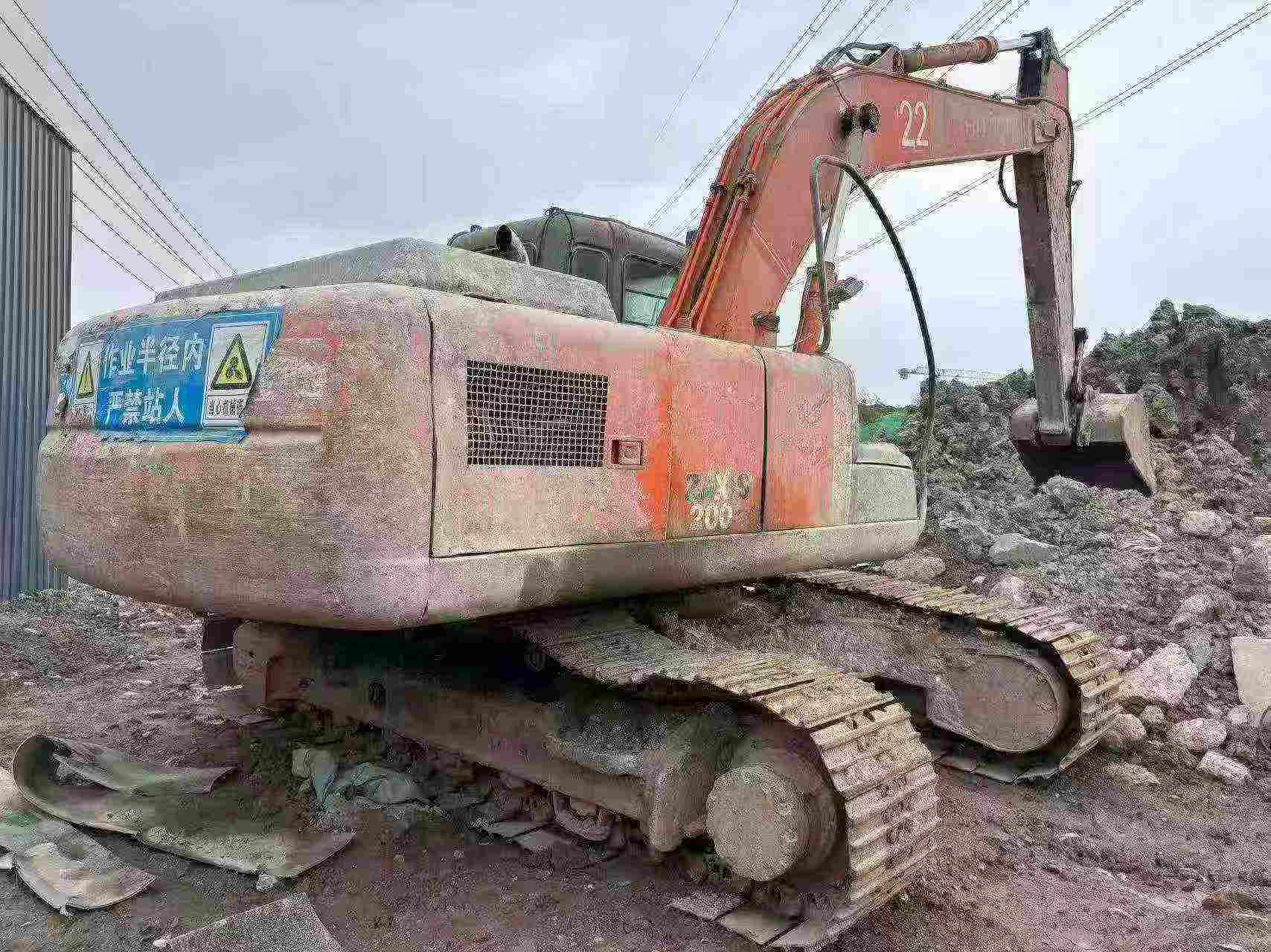 Buy Hitachi EX200-1 Used Excavator / 3