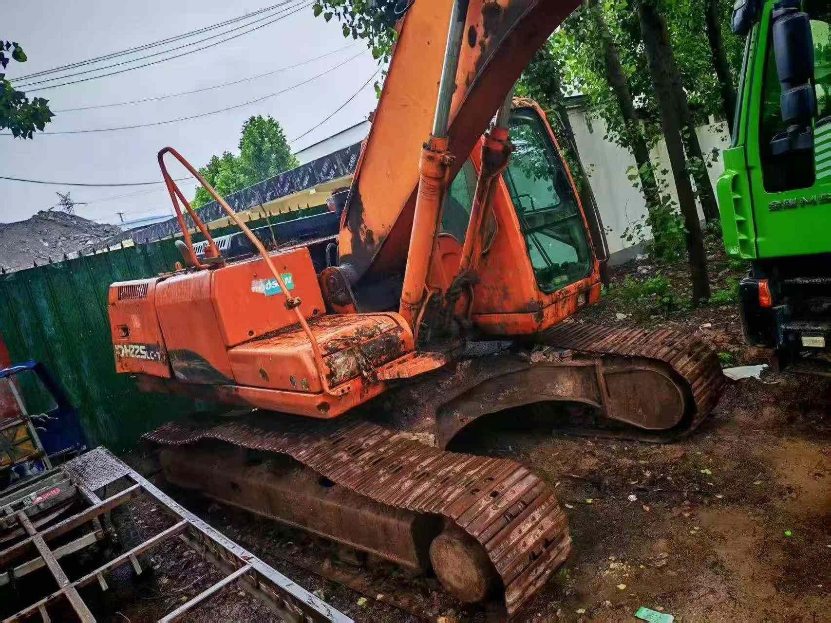 Buy Doosan DH225-7 Used Excavator / 3