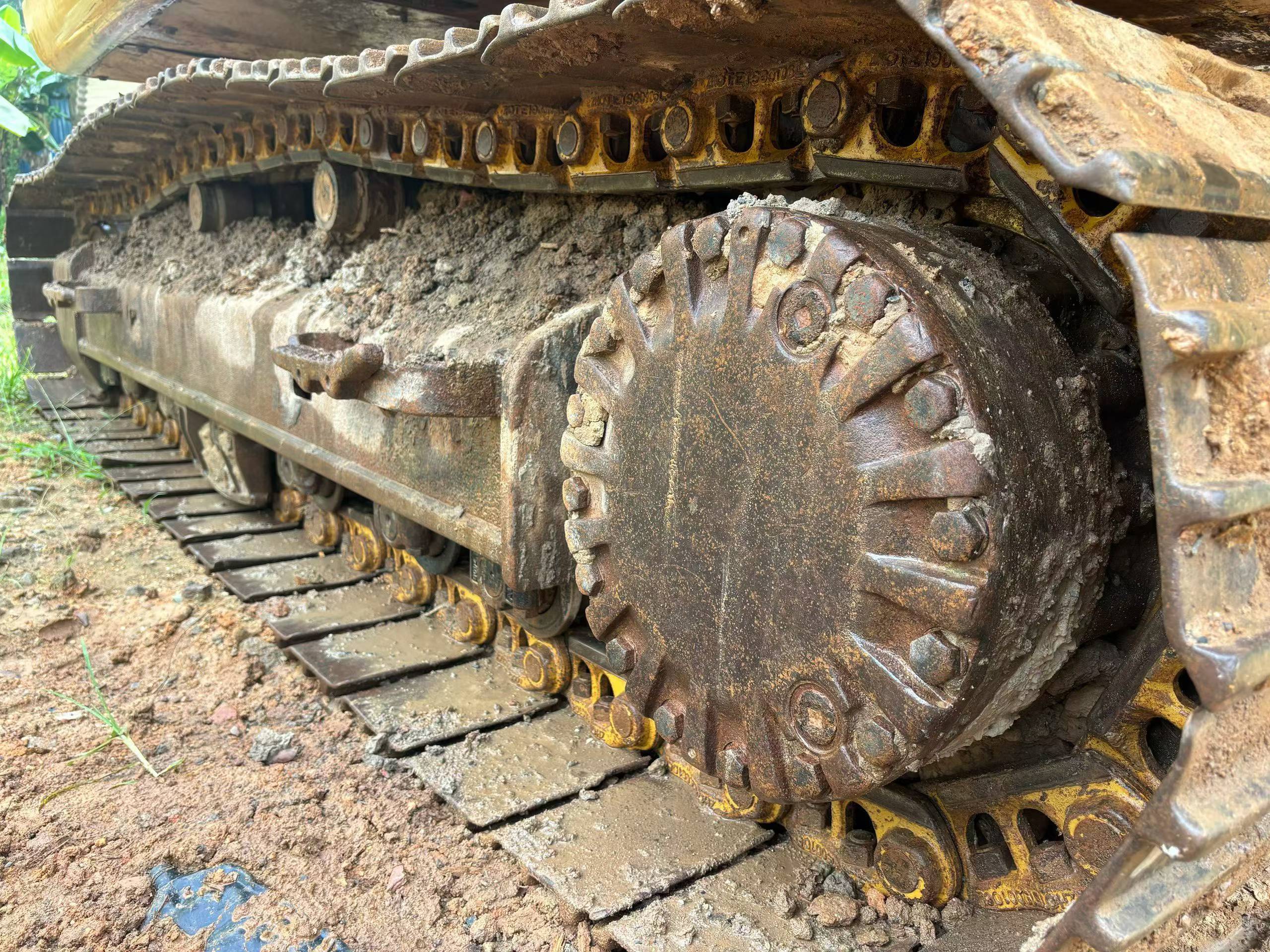 Buy Caterpillar 320D Used Excavator / 8