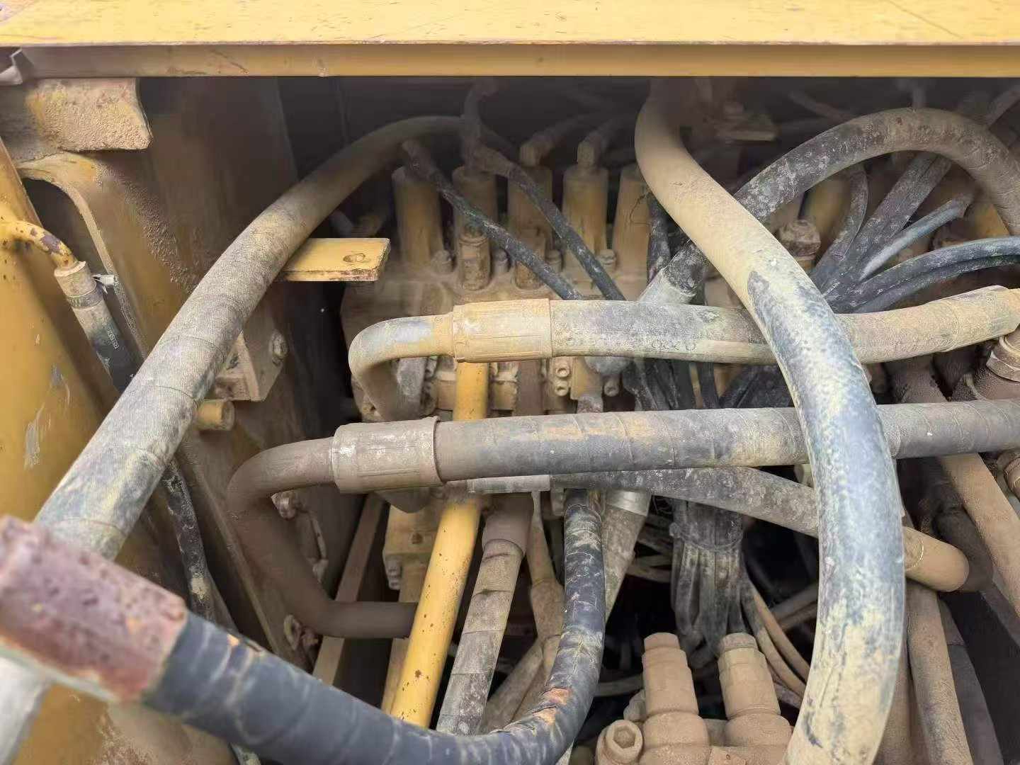Buy Caterpillar 320D Used Excavator / 2
