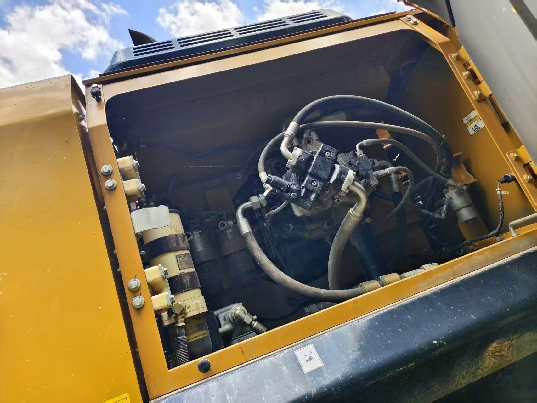 Buy Sany SY550H Used Excavator / 4