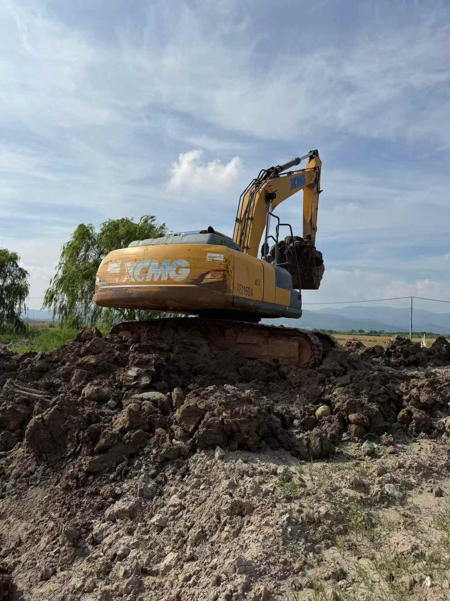 Buy XCMG XE200 Used Excavator / 2