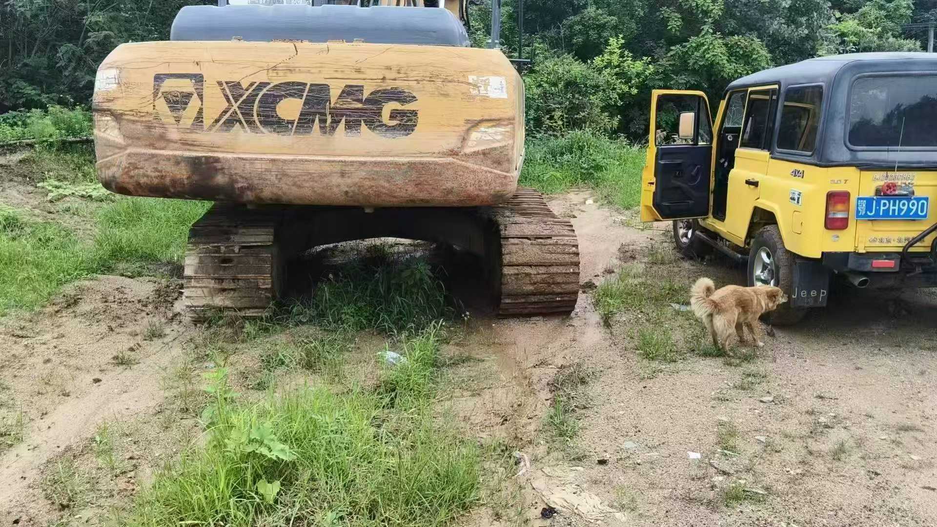 Buy XCMG XE200 Used Excavator / 3